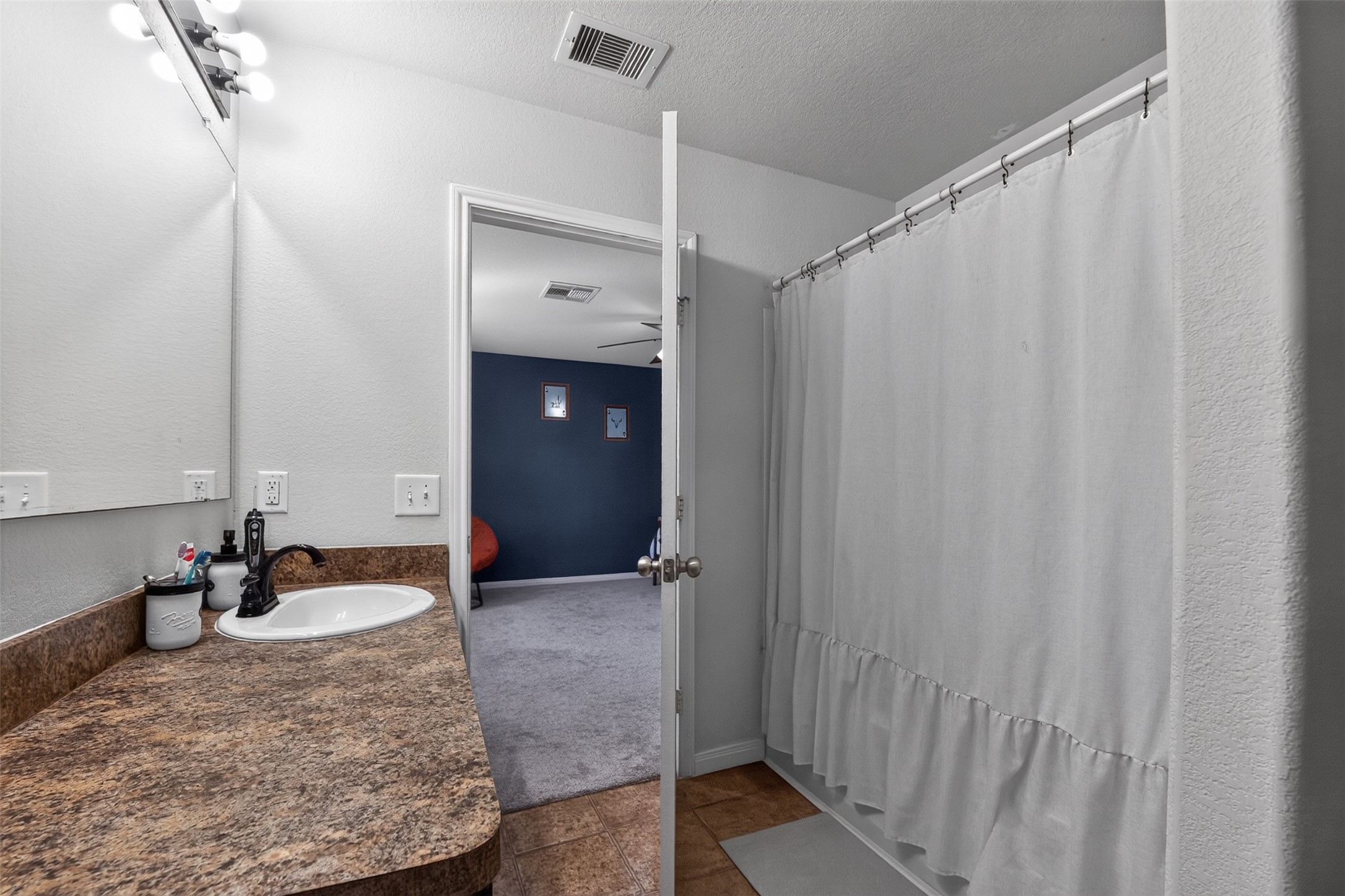 10006 Dawson Hill Lane, Houston, TX 77044