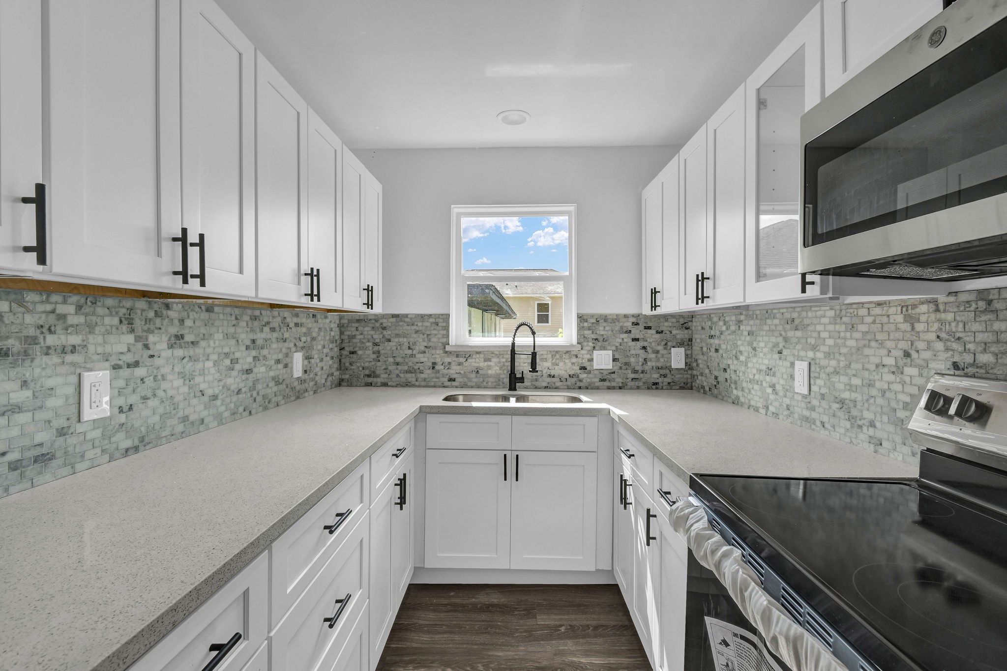 1332 Montgomery Street, La Marque, TX 77568