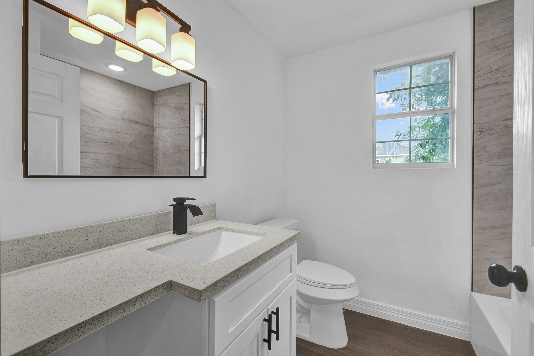 1332 Montgomery Street, La Marque, TX 77568 1332 Montgomery Street, La Marque, TX 77568