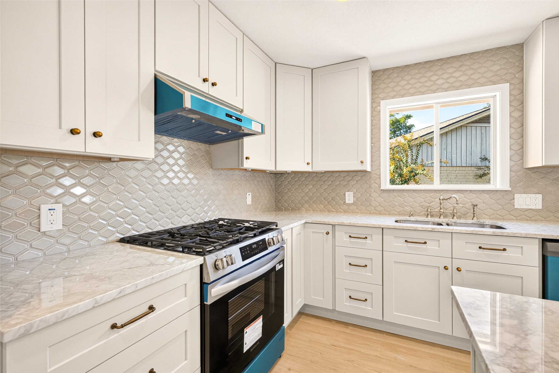 18203 Carriage Lane, Nassau Bay, TX 77058