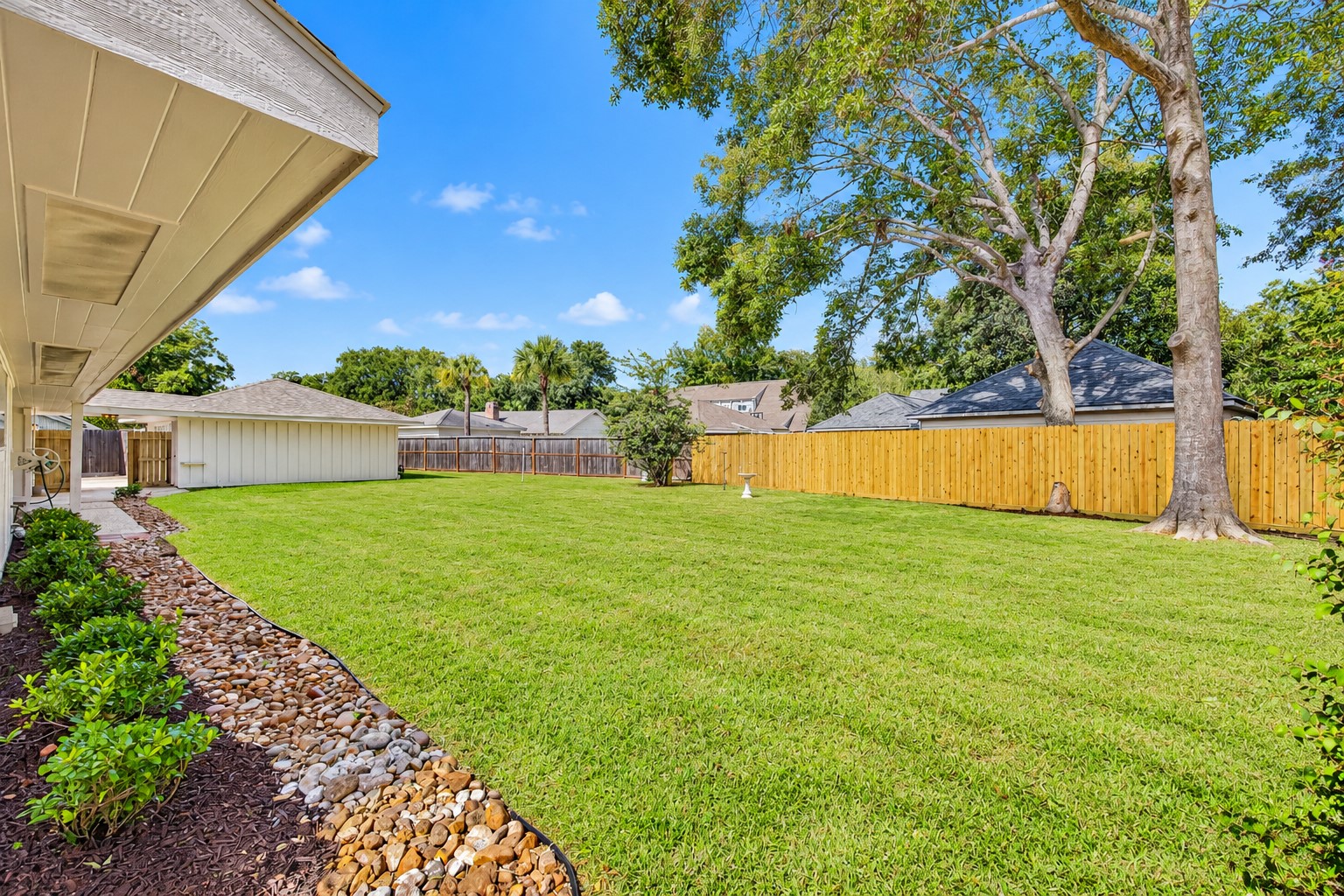 18203 Carriage Lane, Nassau Bay, TX 77058