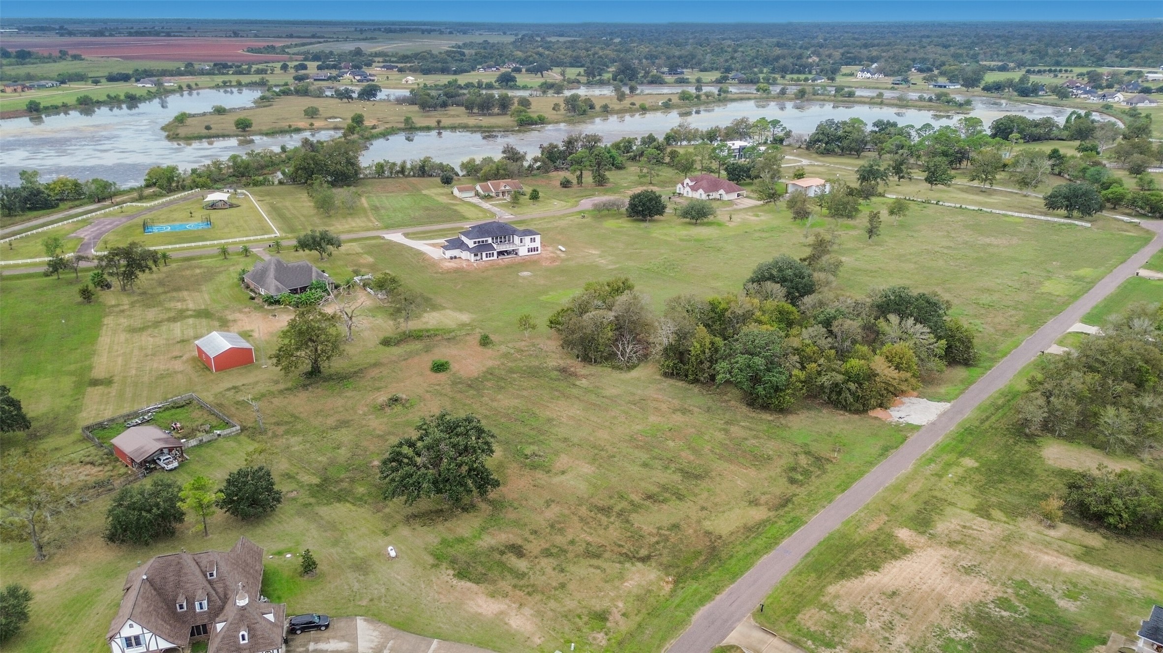 2811 Horse Trail Drive, Rosharon, TX 77583
