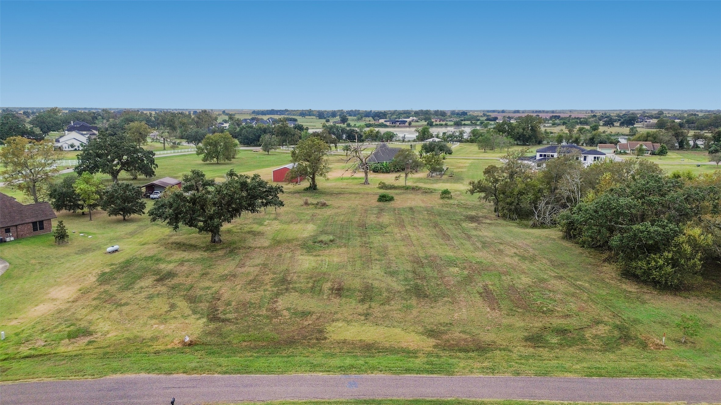 2811 Horse Trail Drive, Rosharon, TX 77583