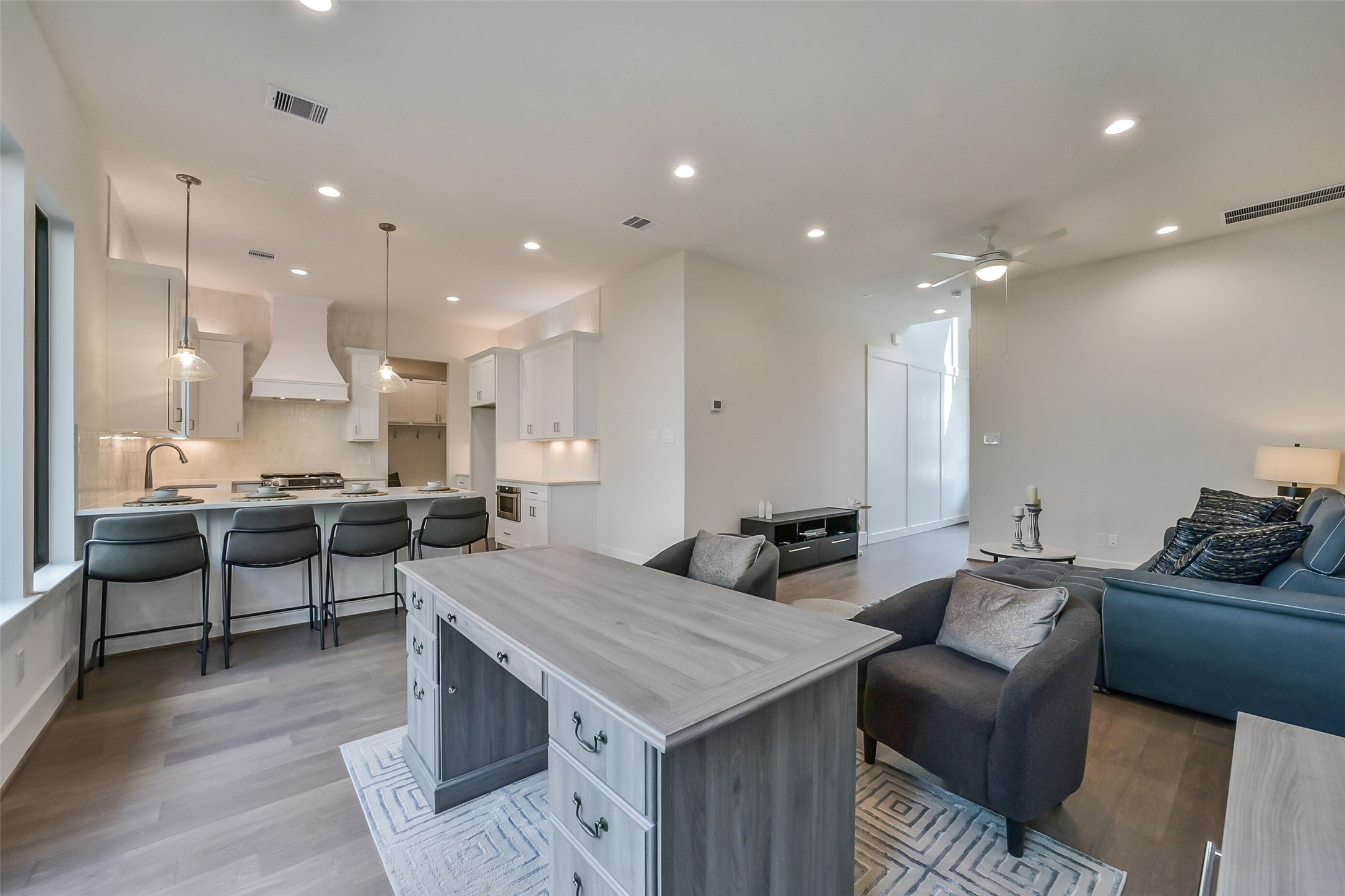 3516 Harvest Dance Drive, Houston, TX 77008