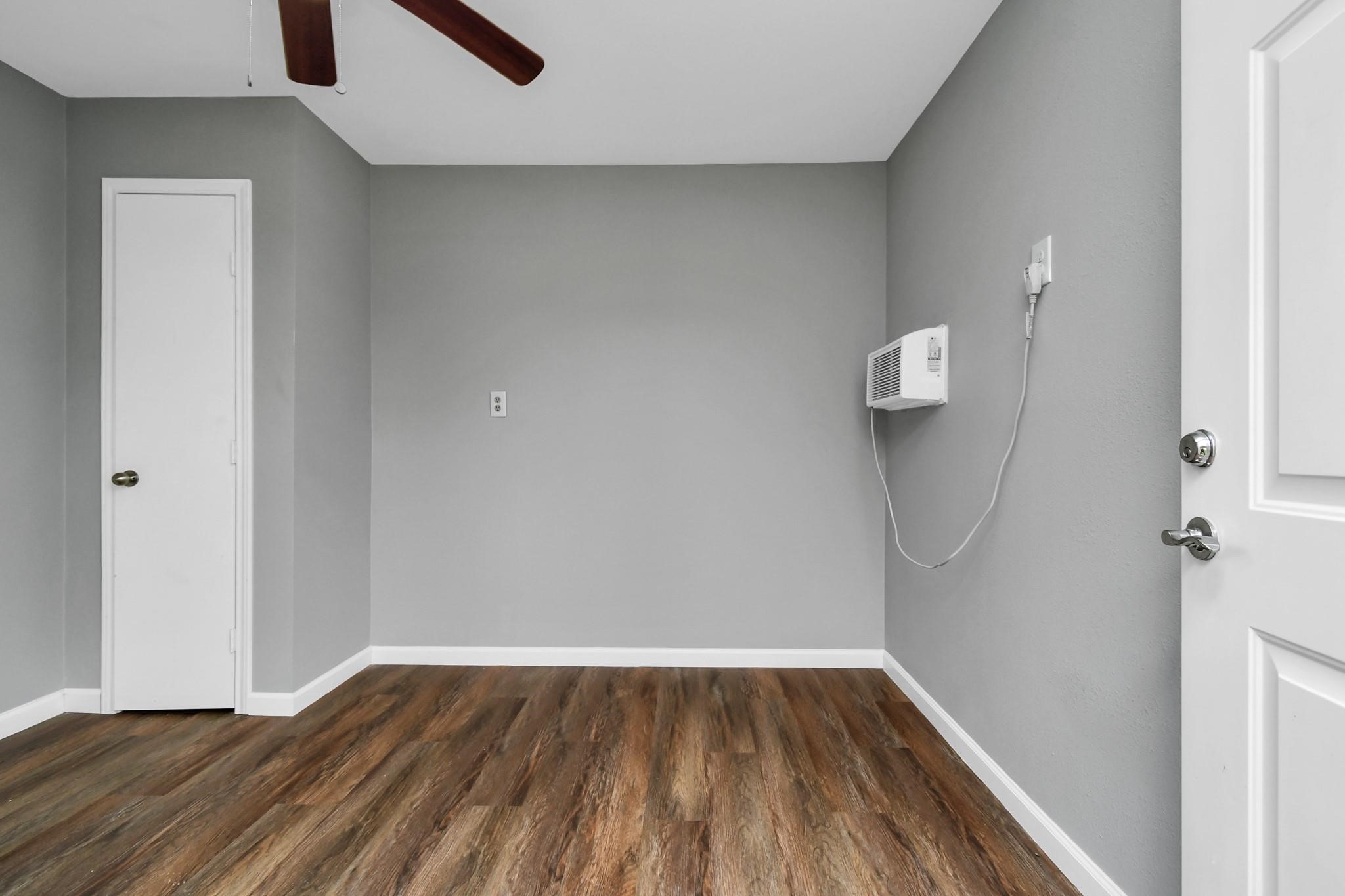 1534 Wayside Drive, Texas City, TX 77590