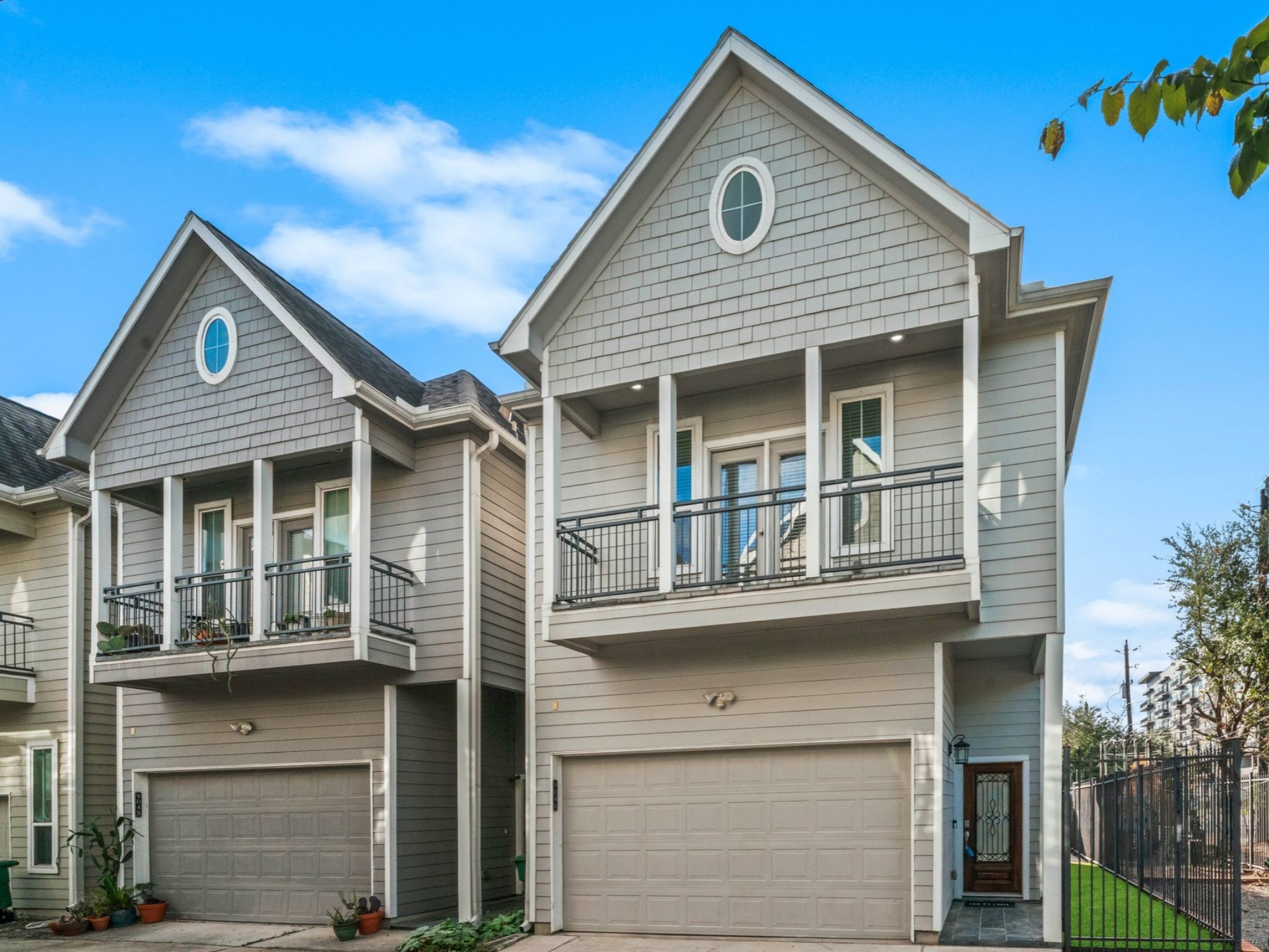Welcome home to 904 W 20th Street, Unit A!
