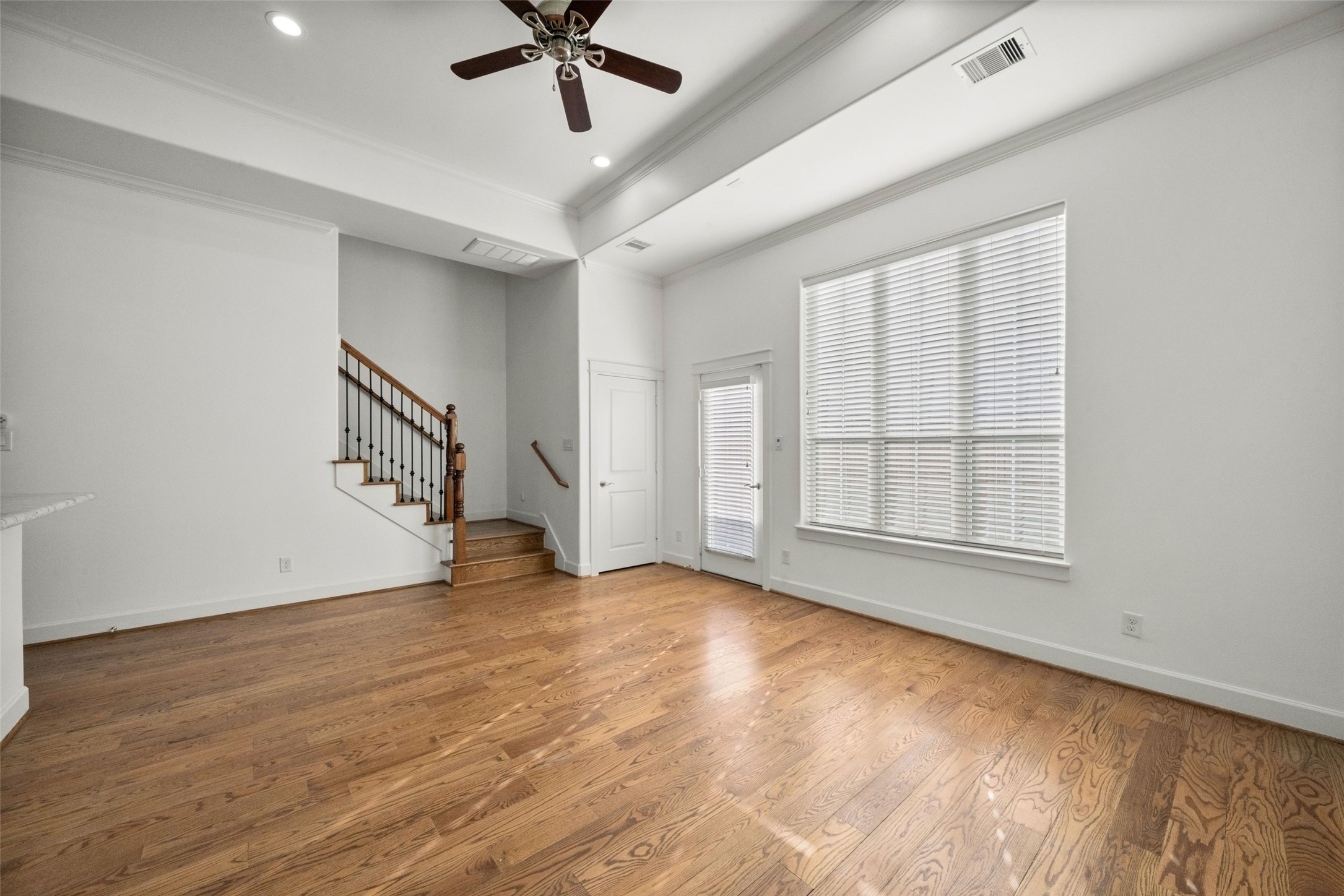 Updated recessed lighting throughout!