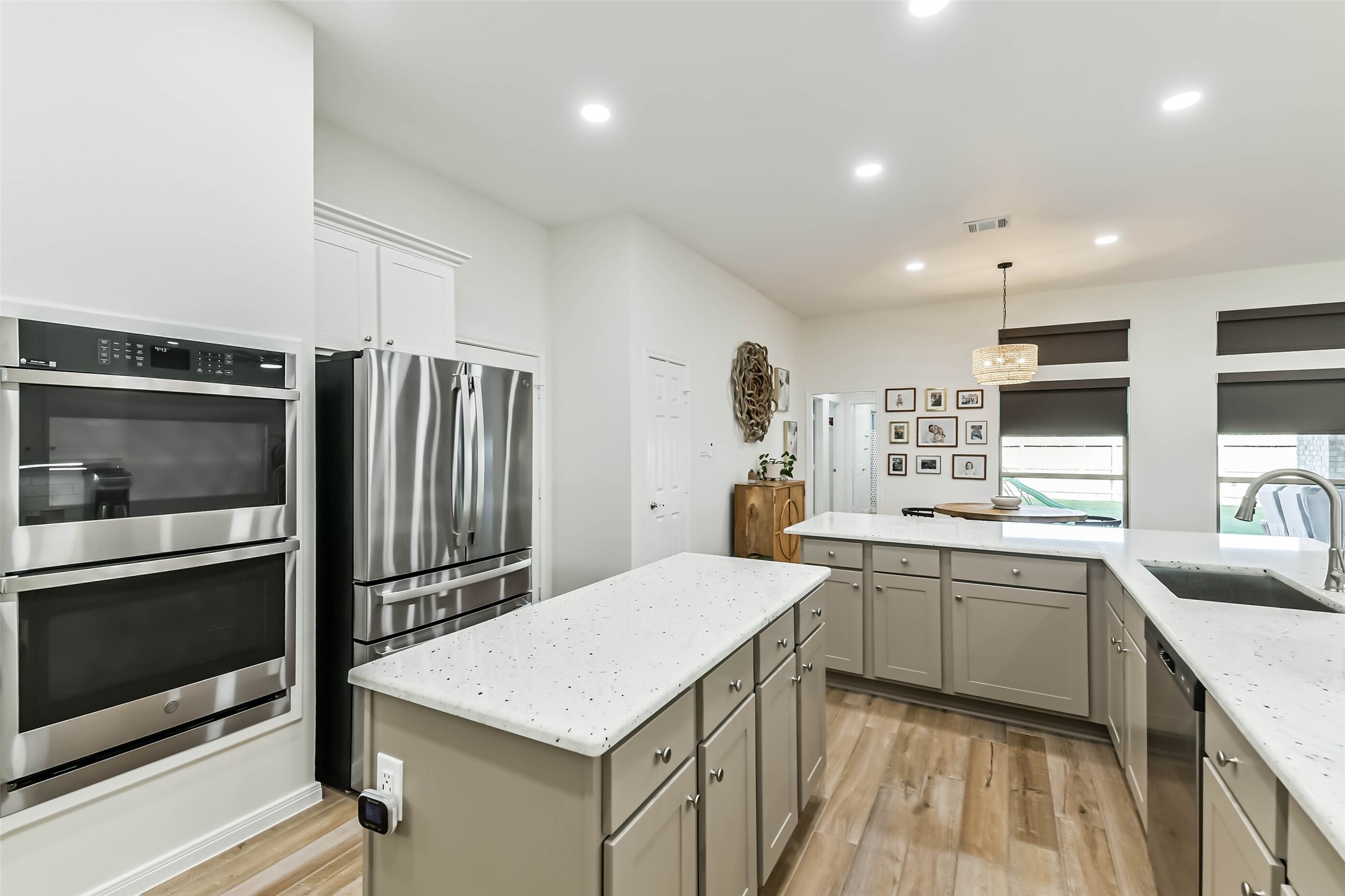 3214 Paseo Circle, Dickinson, TX 77539