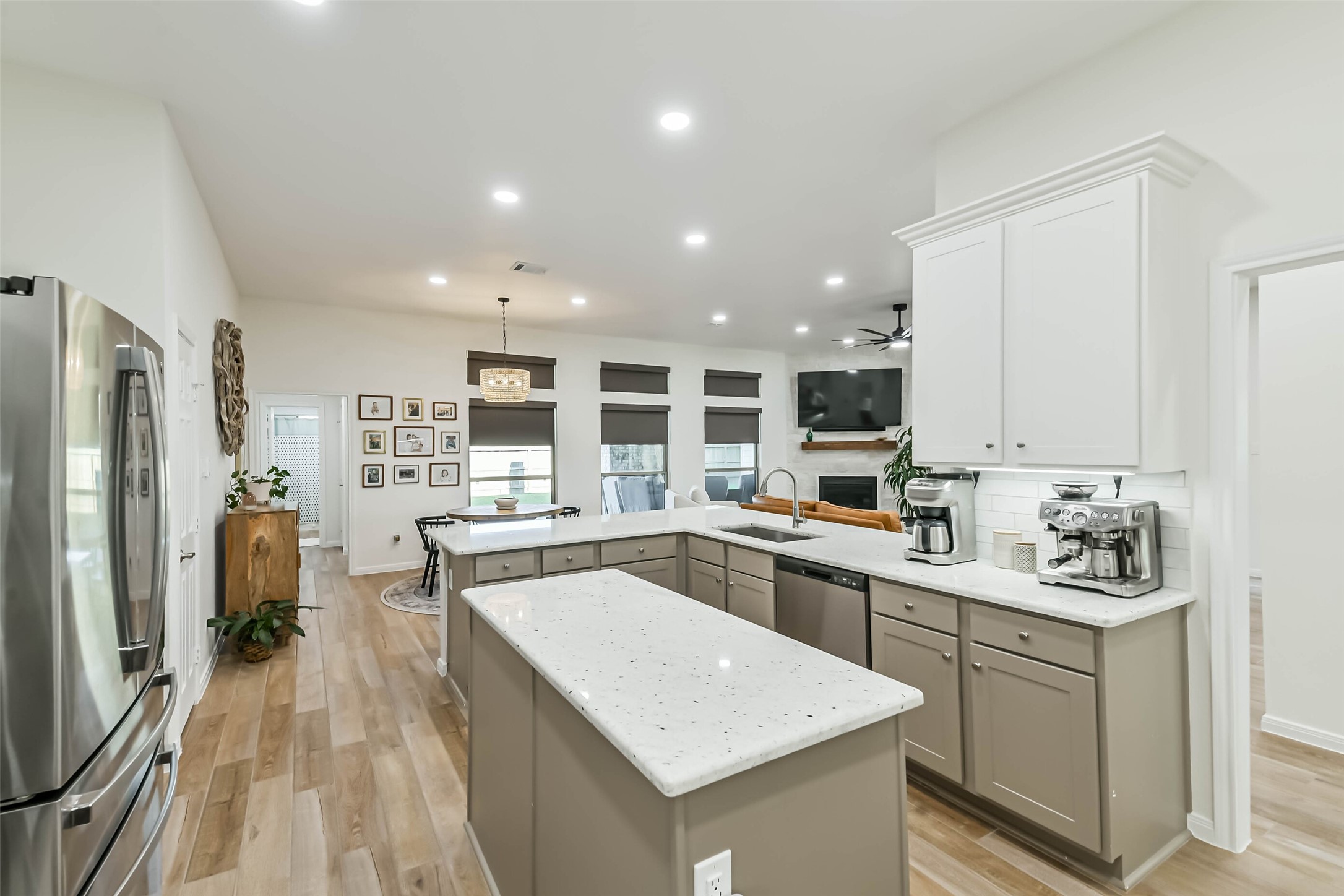3214 Paseo Circle, Dickinson, TX 77539