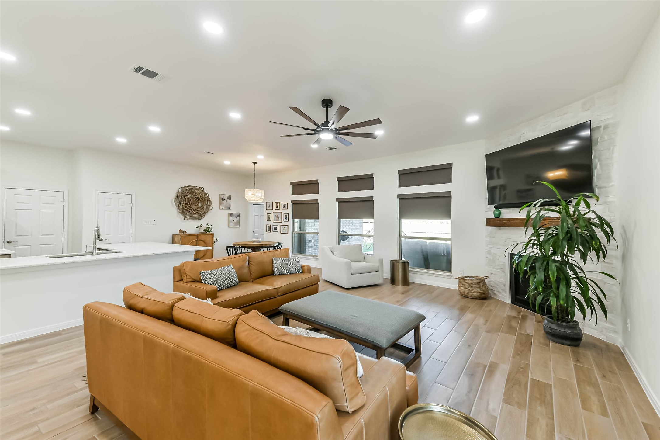 3214 Paseo Circle, Dickinson, TX 77539