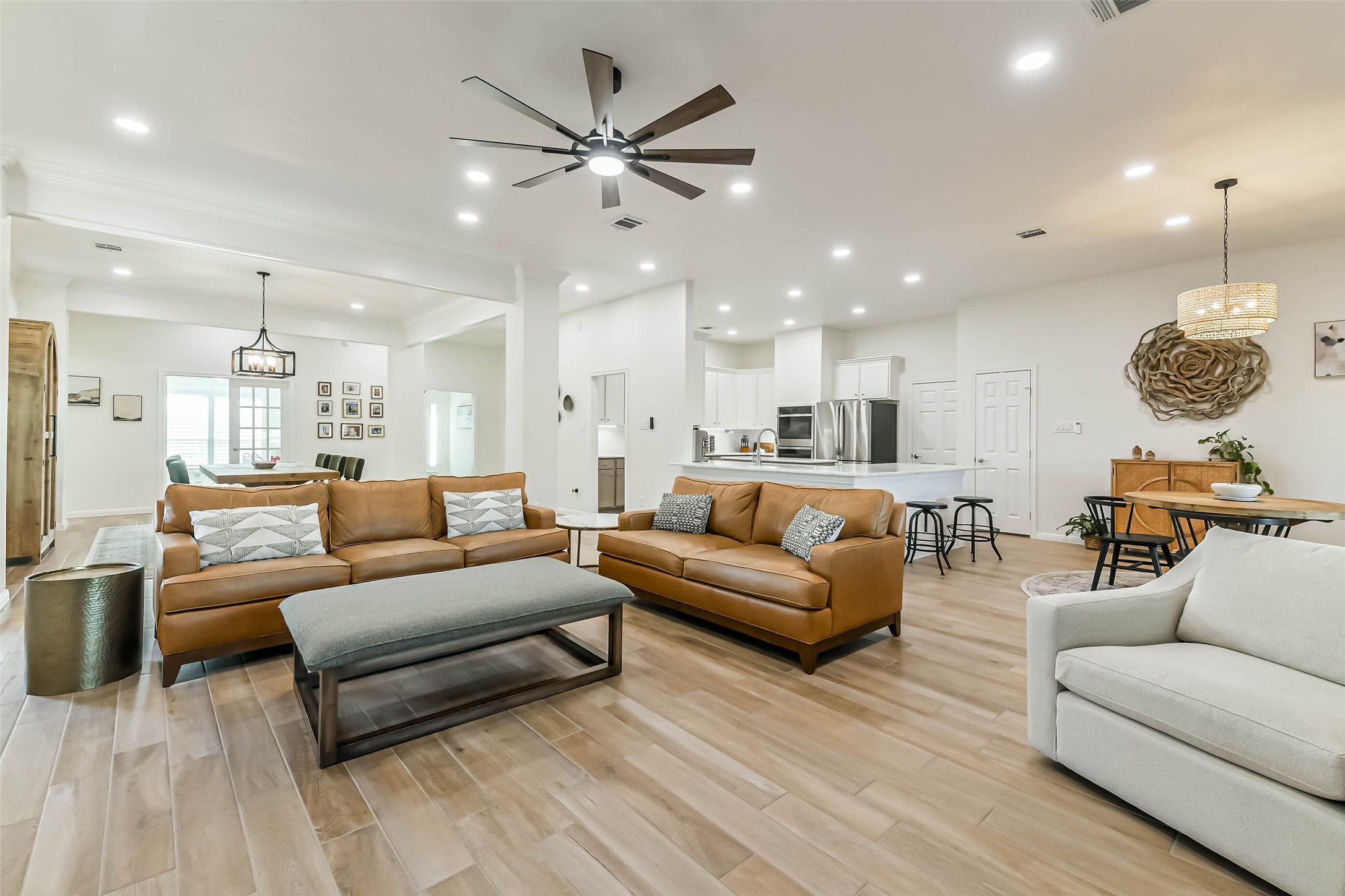 3214 Paseo Circle, Dickinson, TX 77539