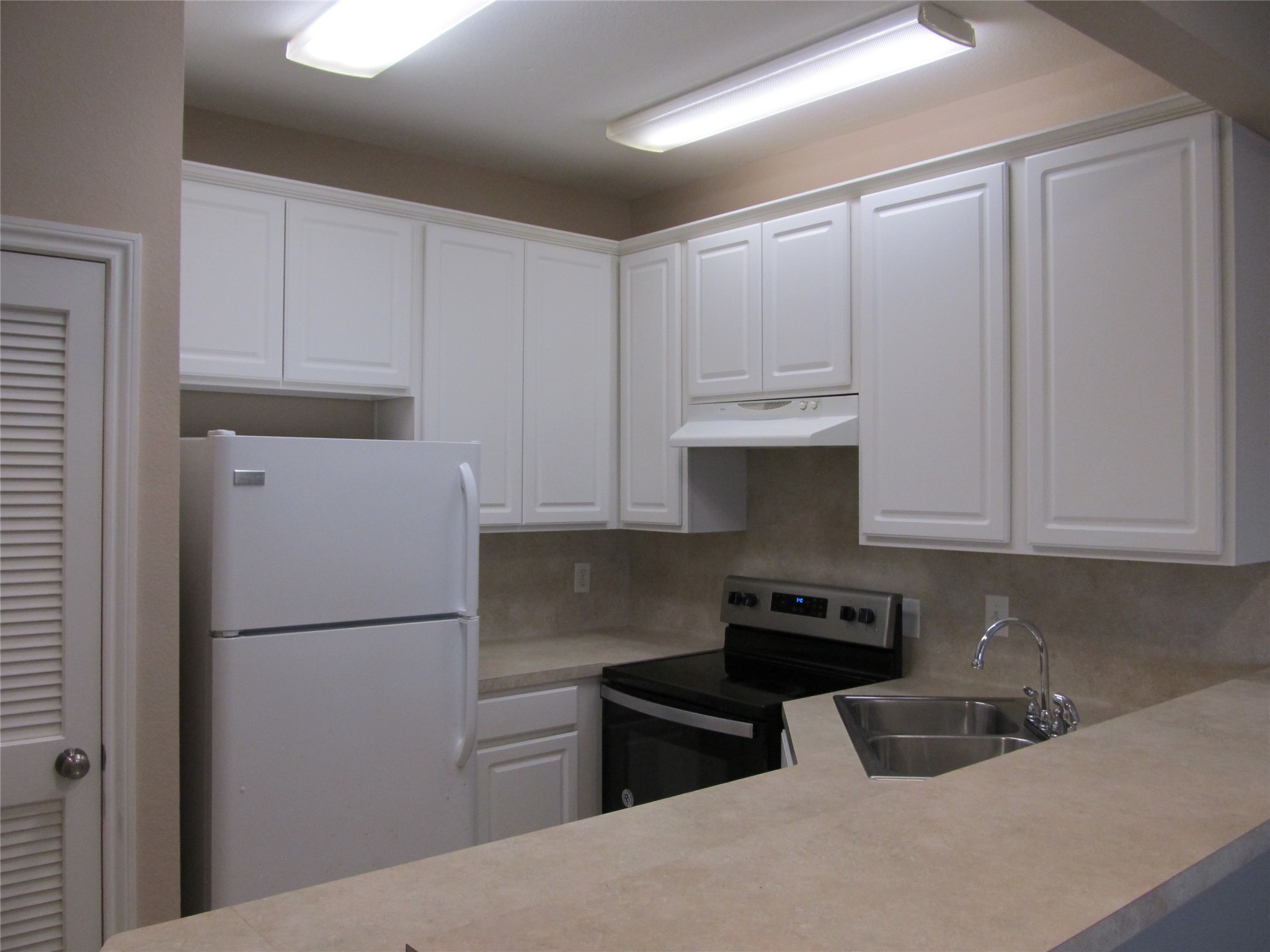 903 16th Street, San Leon, TX 77539