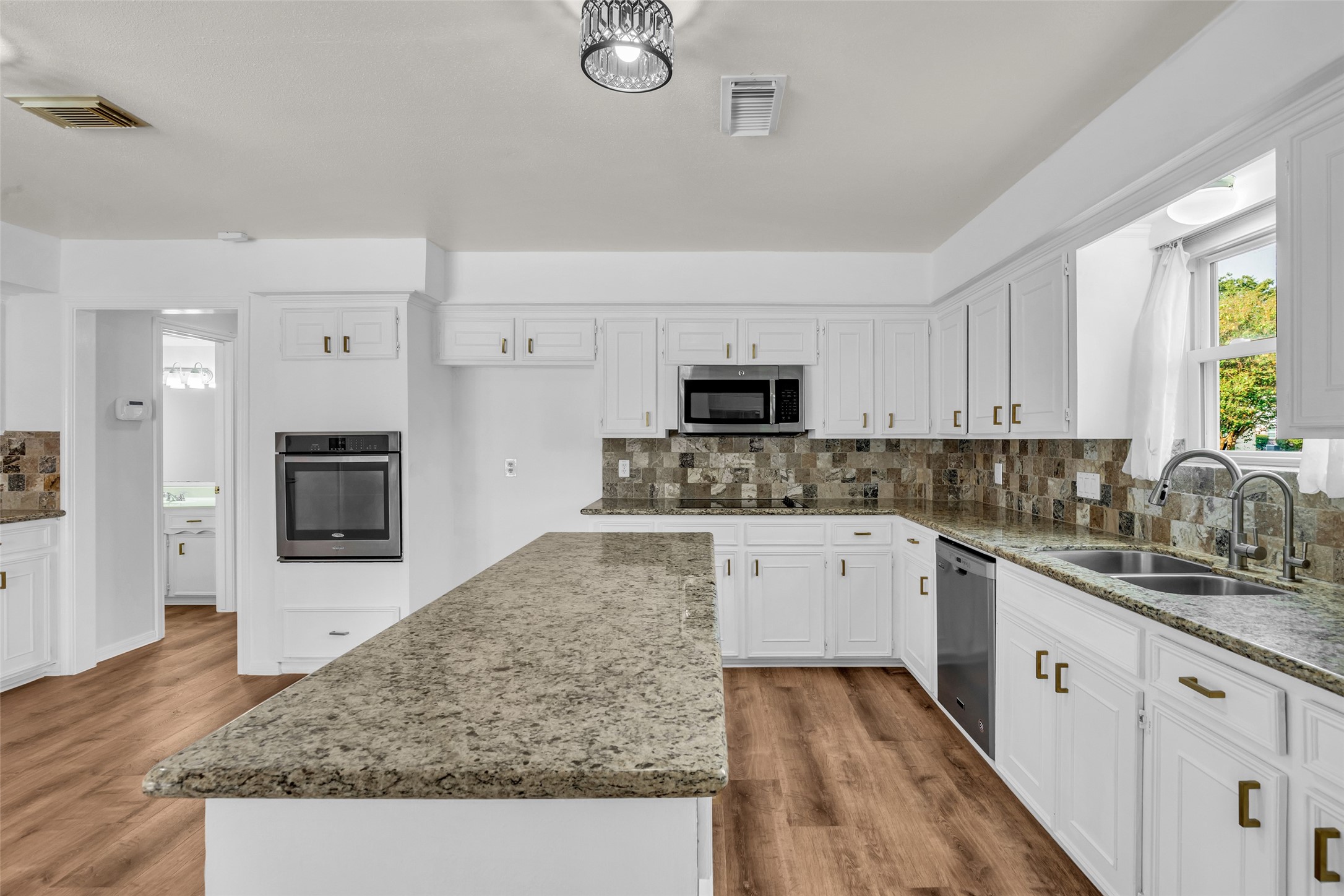 15319 Seahorse Drive, Houston, TX 77062