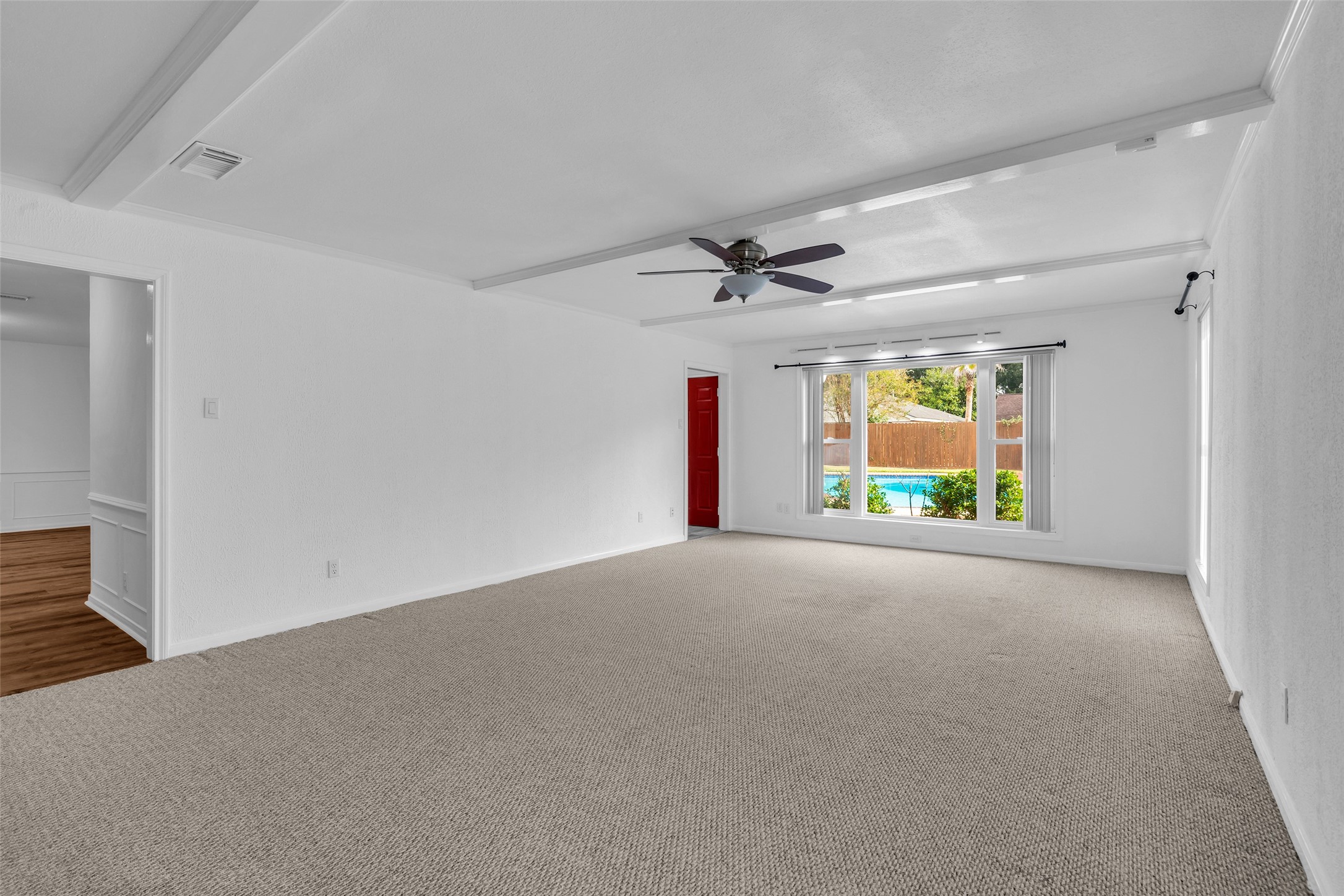 15319 Seahorse Drive, Houston, TX 77062