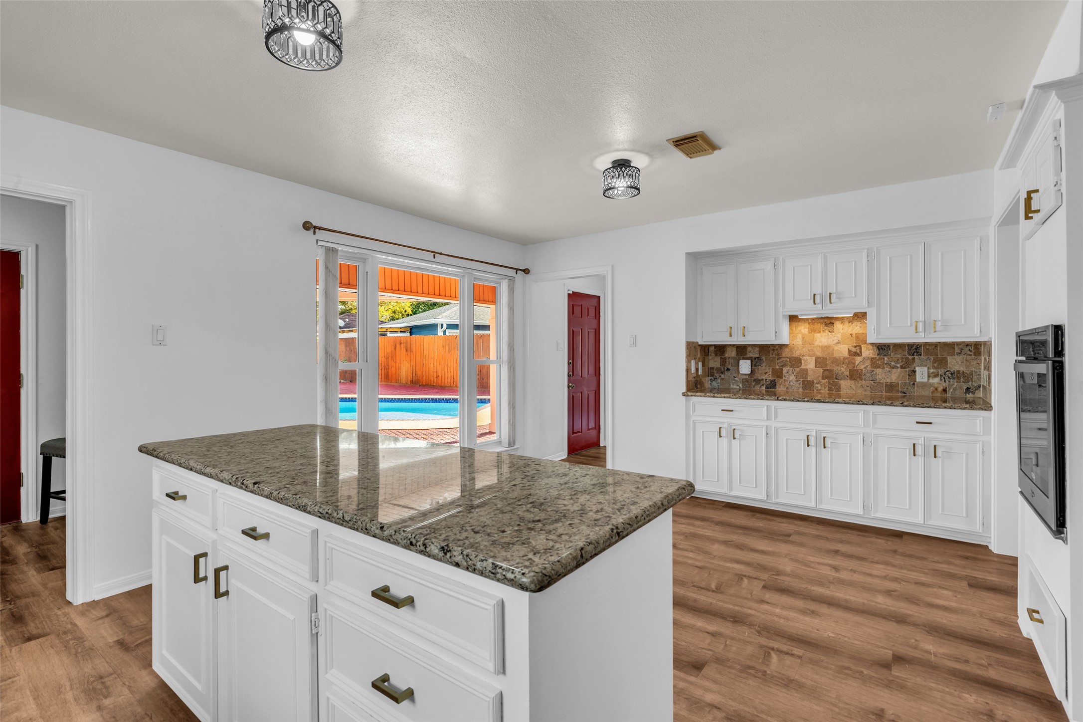 15319 Seahorse Drive, Houston, TX 77062