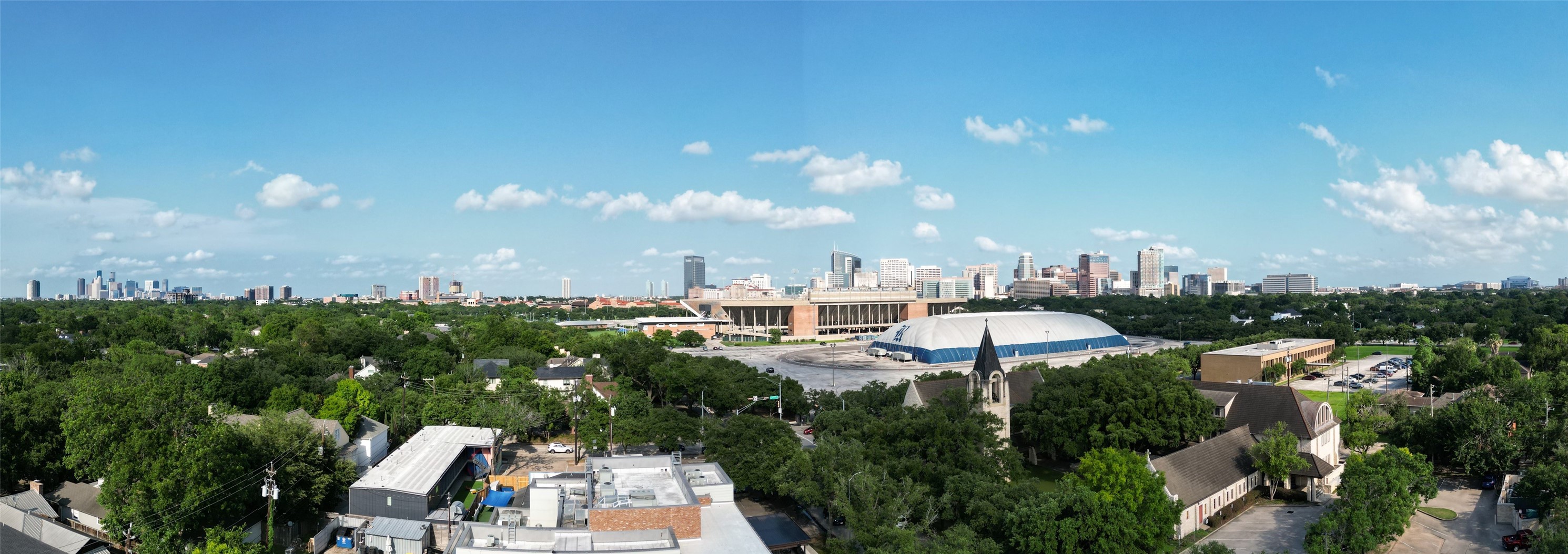 Wolfe Residents will relish Southeast views of Rice University and the world famous Medical center
