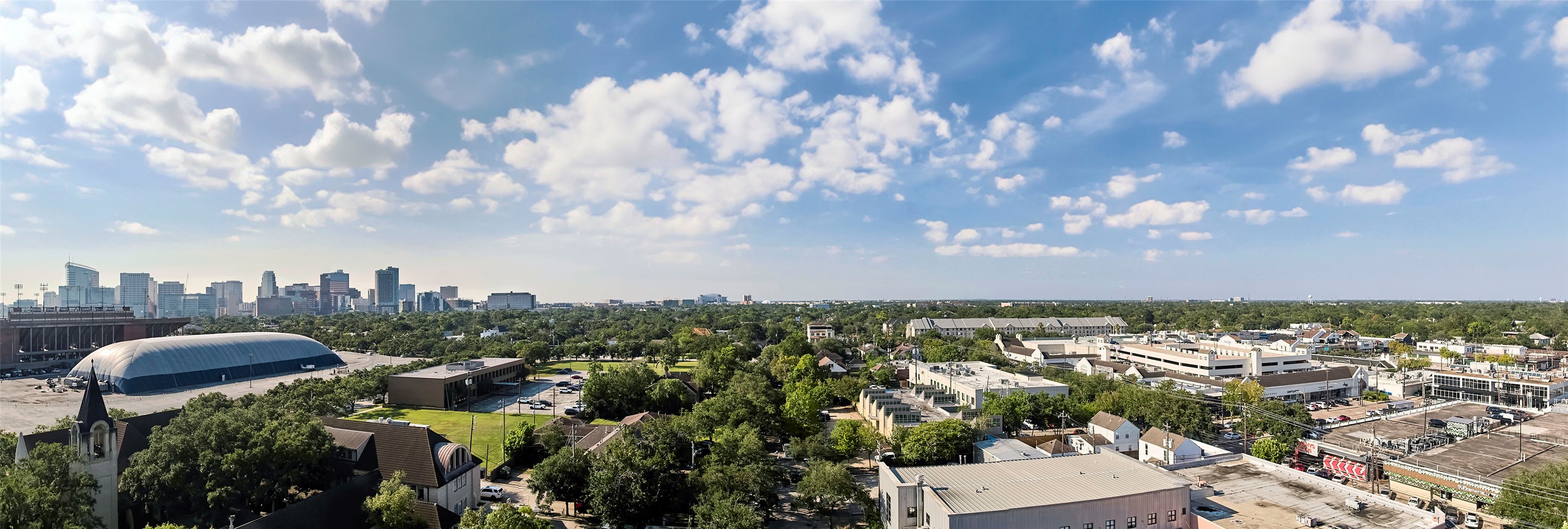 Stunning panoramic views from your terrace!