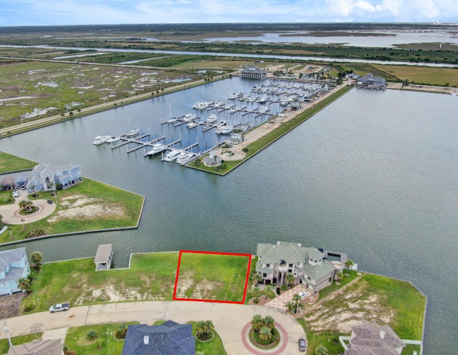 26 FLEMING, Hitchcock, TX 77563