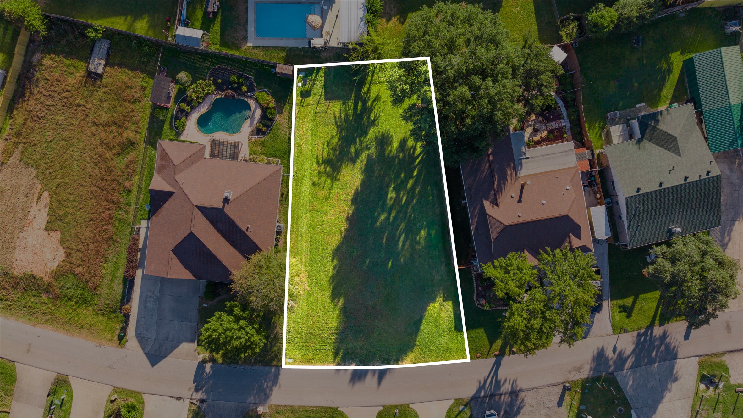 338 Bunker Hill, Willis, TX 77378