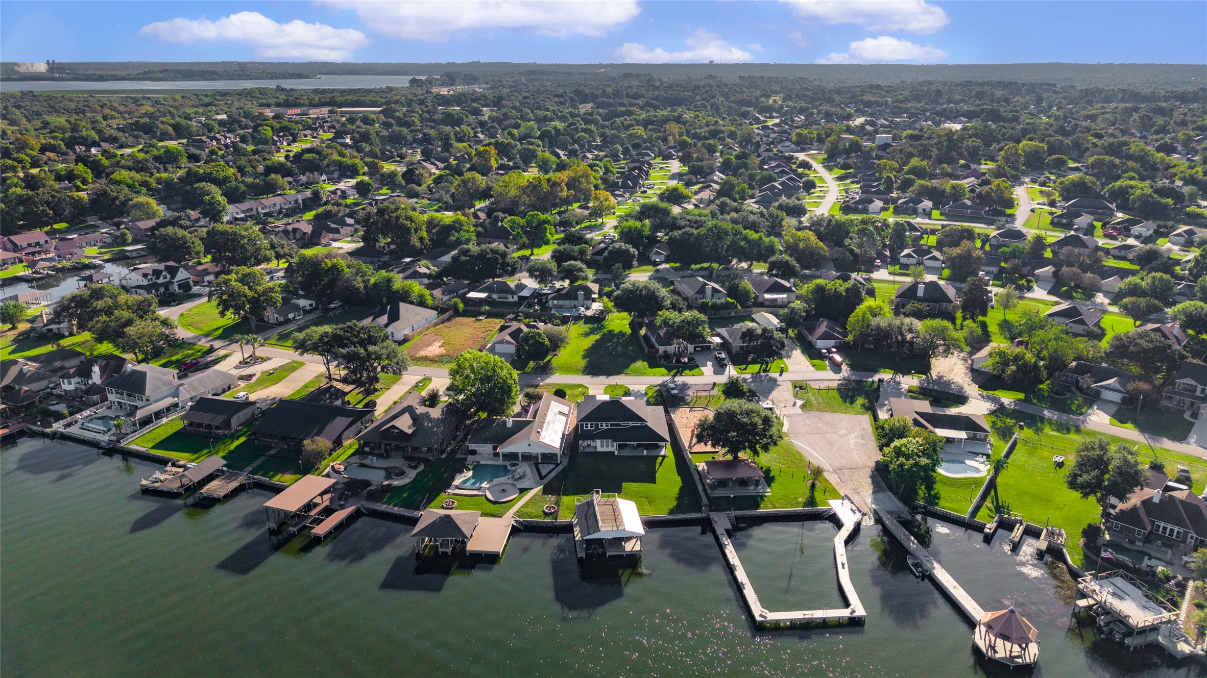 338 Bunker Hill, Willis, TX 77378
