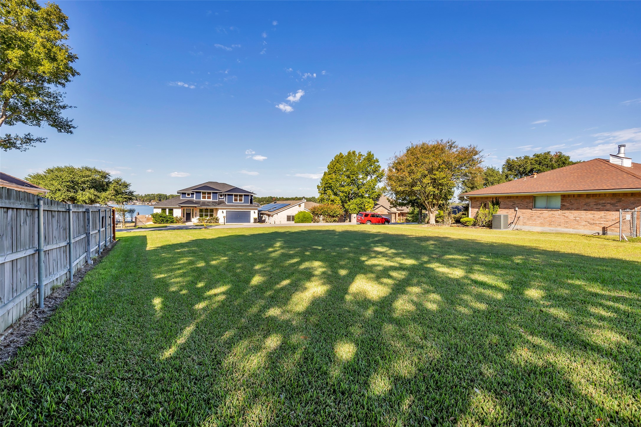 338 Bunker Hill, Willis, TX 77378