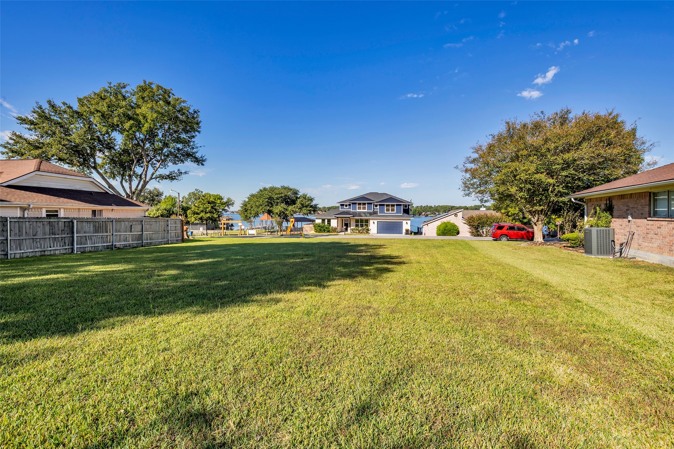 338 Bunker Hill, Willis, TX 77378