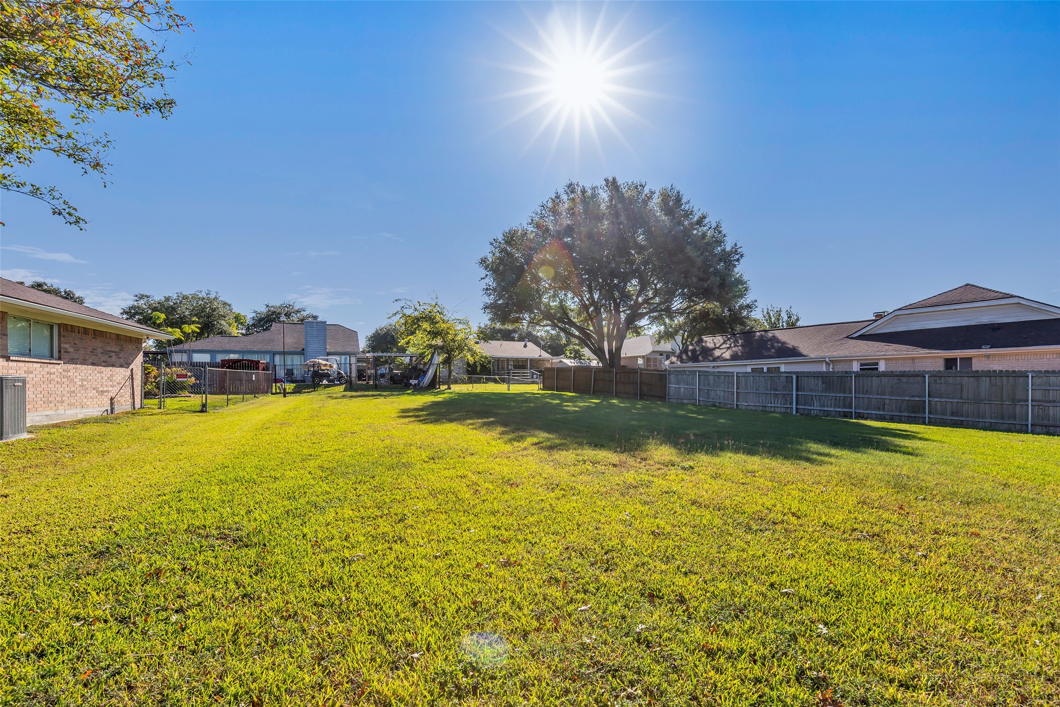 338 Bunker Hill, Willis, TX 77378