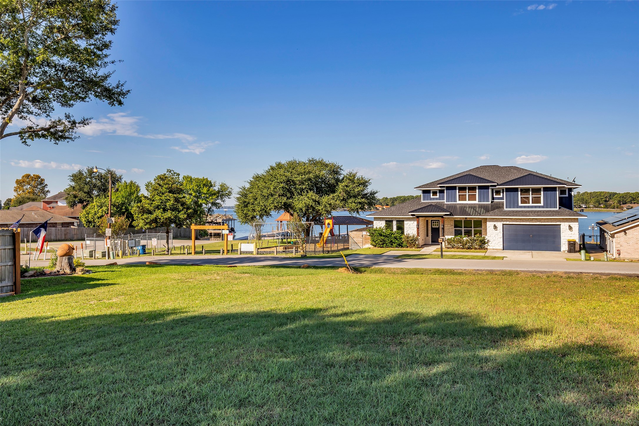 338 Bunker Hill, Willis, TX 77378