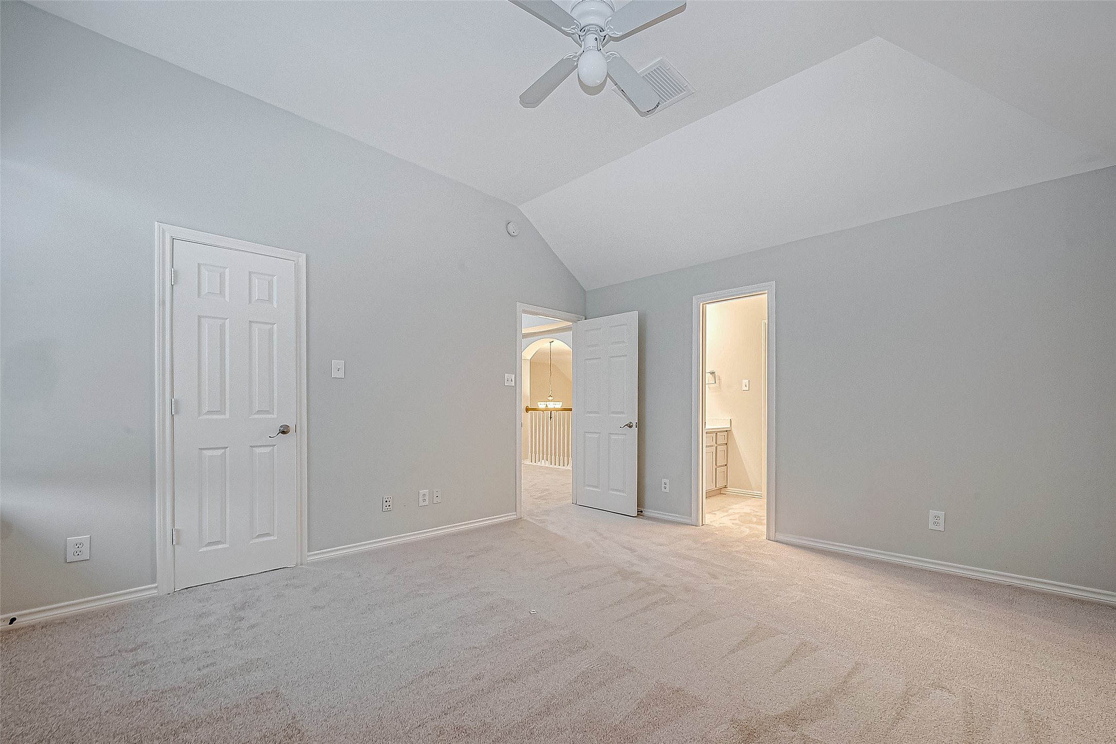 10327 Sablebrook Lane, Houston, TX 77095