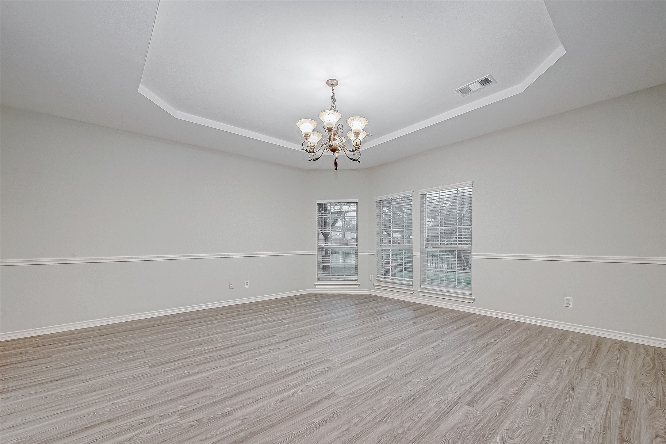 10327 Sablebrook Lane, Houston, TX 77095