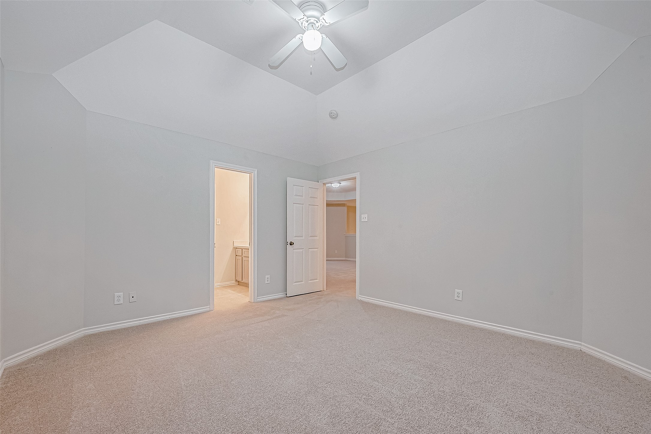 10327 Sablebrook Lane, Houston, TX 77095