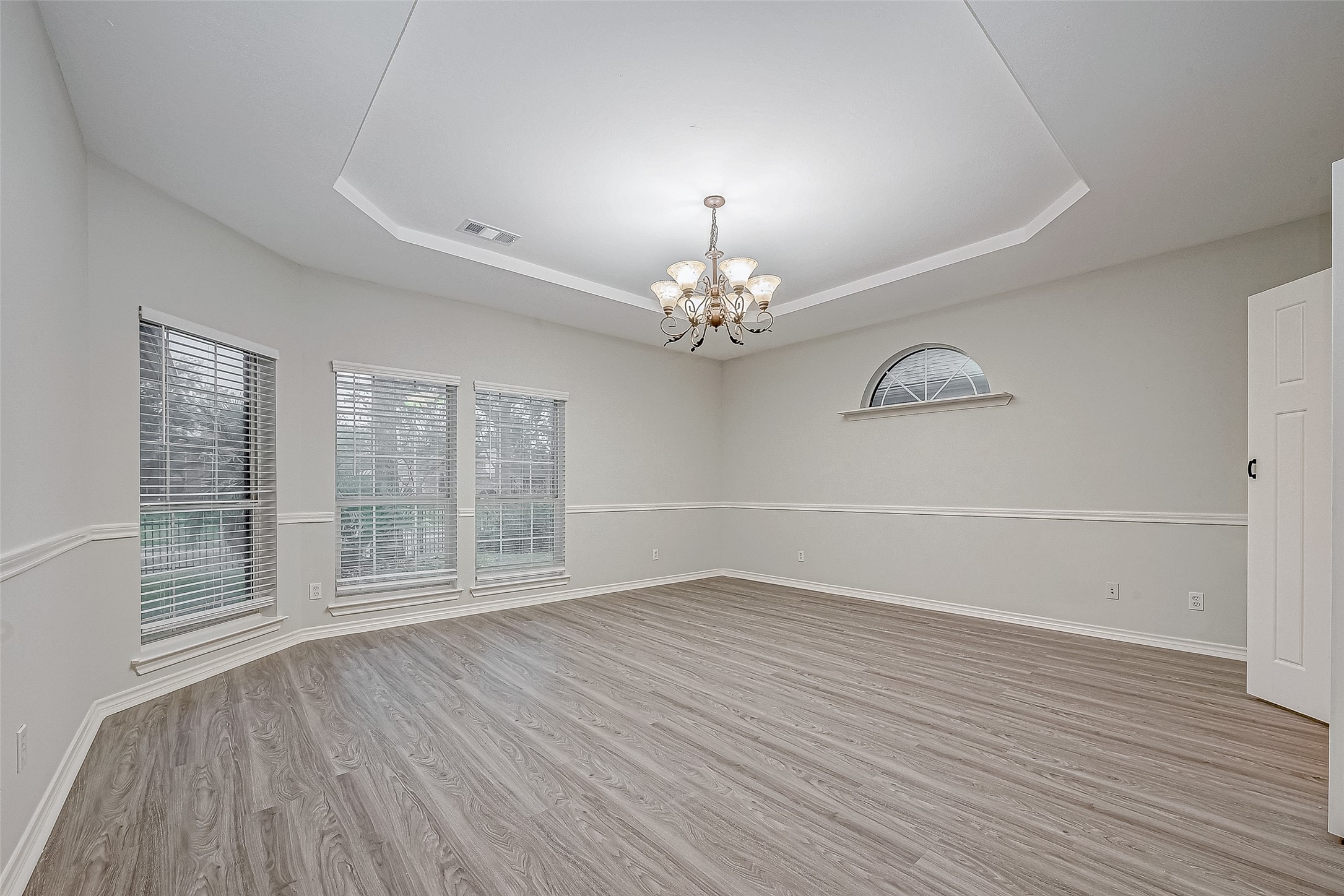 10327 Sablebrook Lane, Houston, TX 77095