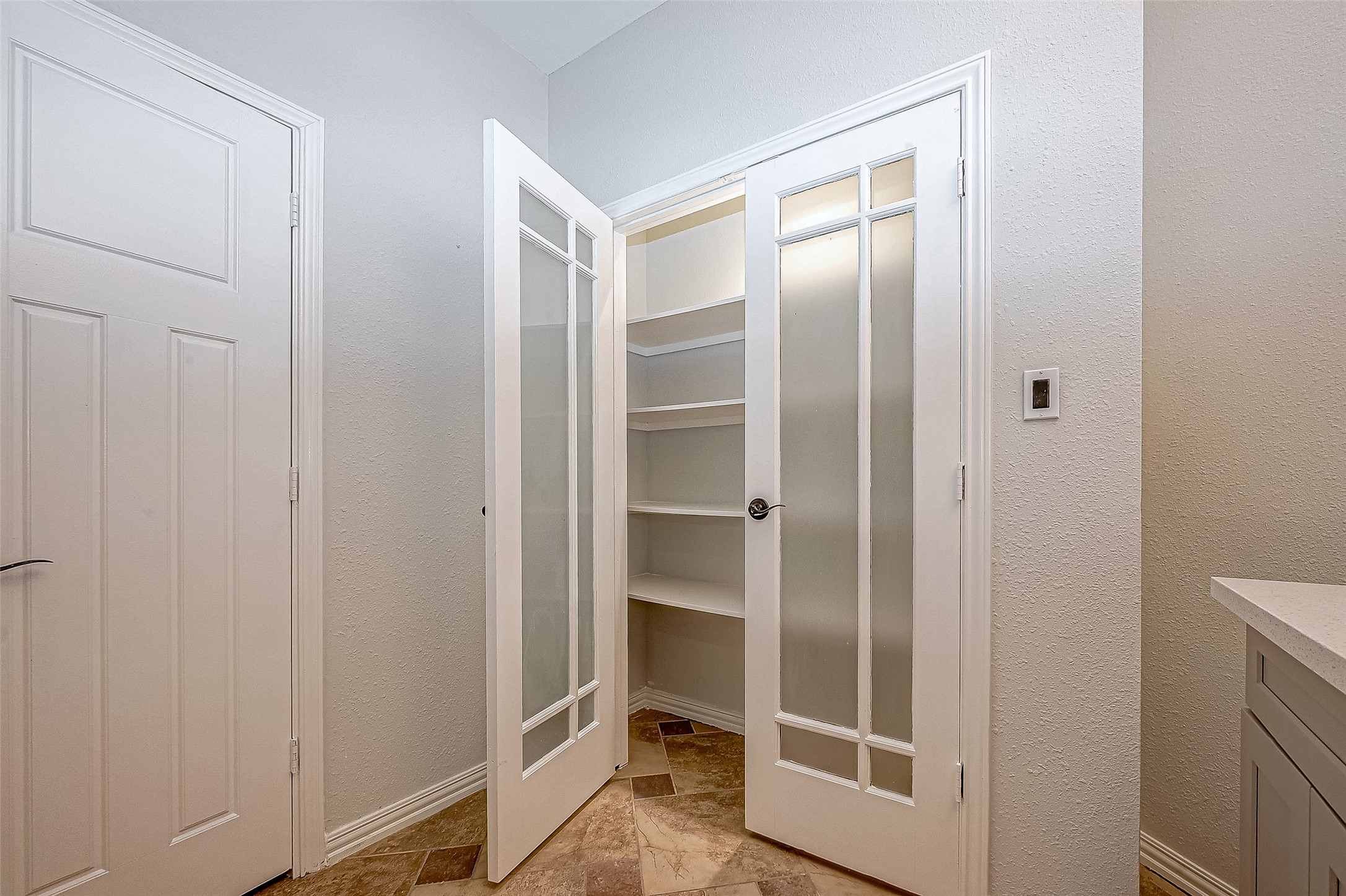 10327 Sablebrook Lane, Houston, TX 77095