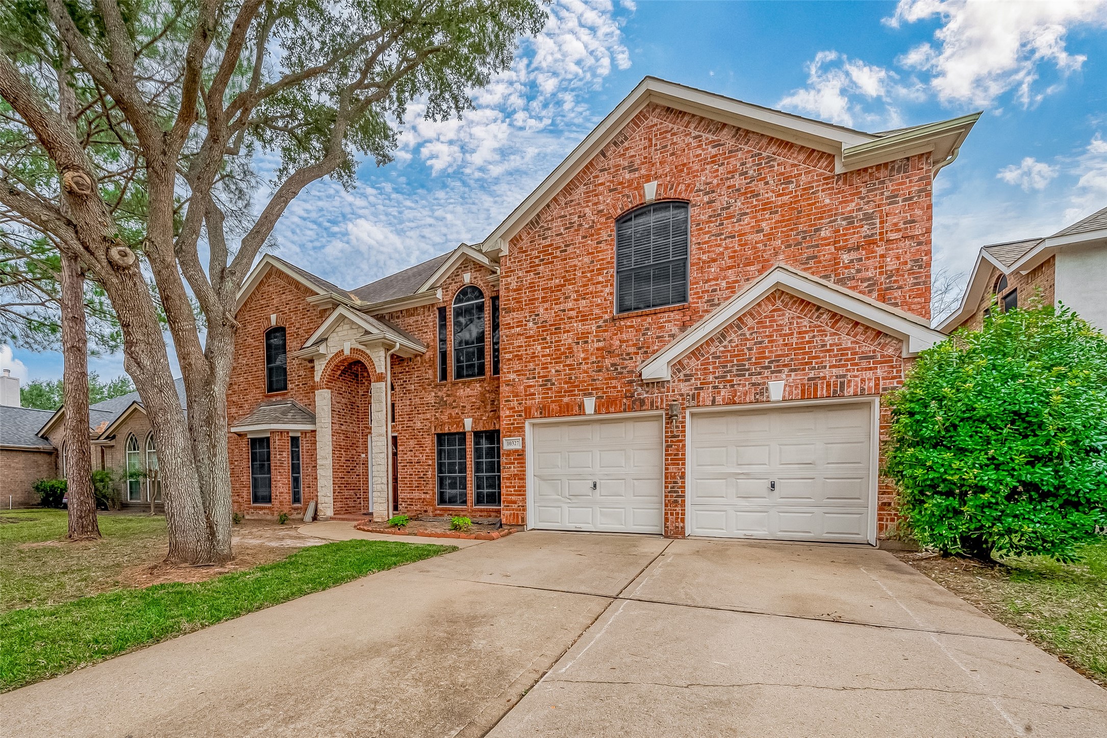 10327 Sablebrook Lane, Houston, TX 77095
