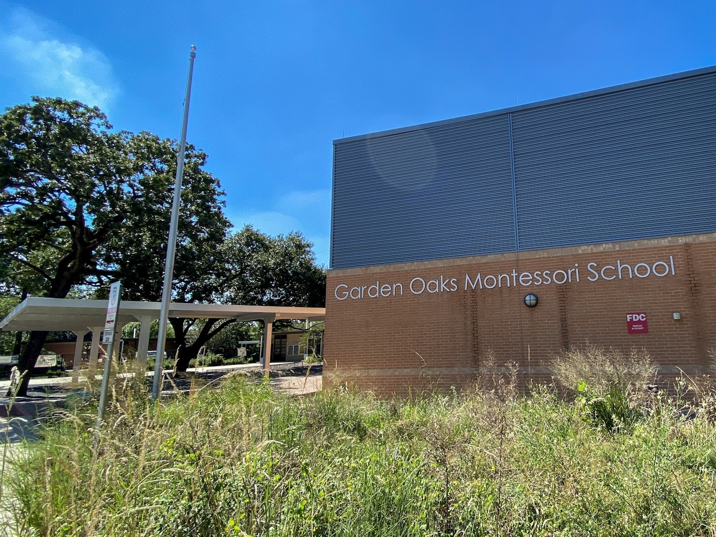 Zoned to the Garden Oaks School, a popular neighborhood elementary school offering a Montessori-based learning environment.