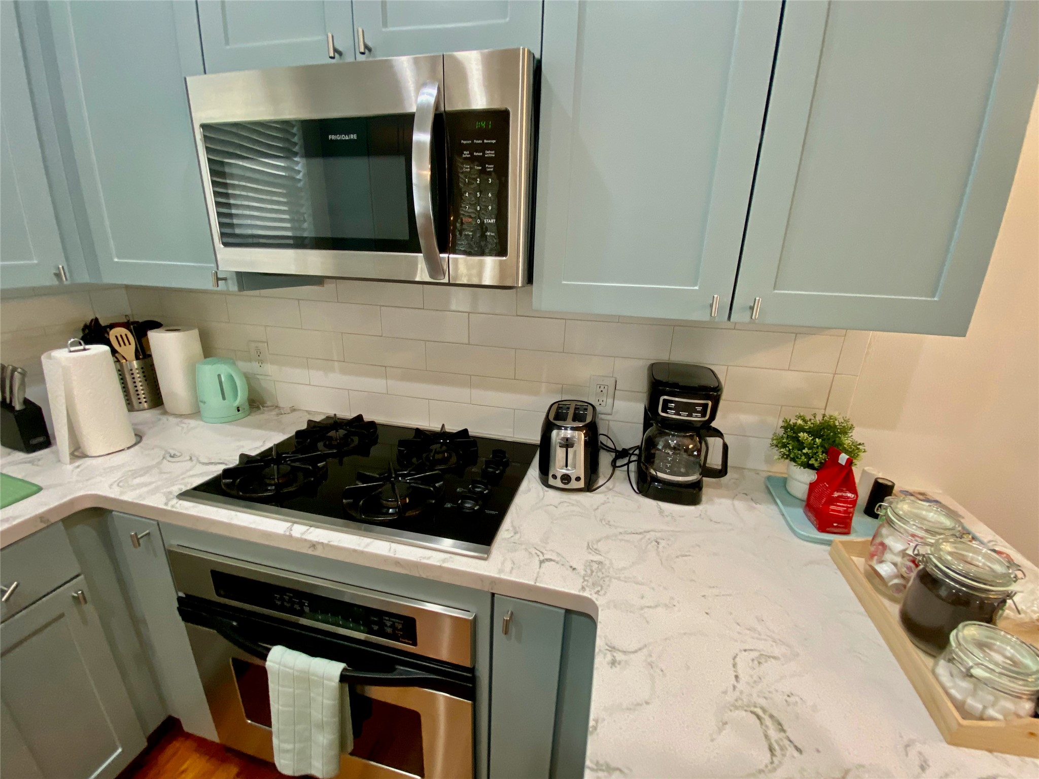 Oven and Gas Cooktop