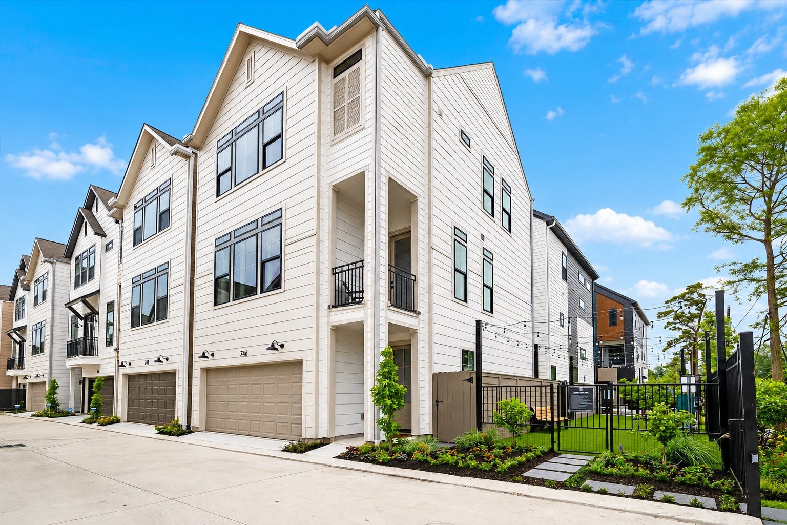 752 Curtin Street, Houston, TX 77018
