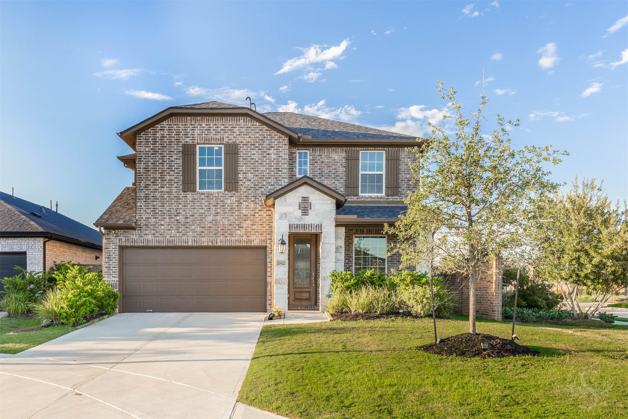 Stylist Taylor Morrison home in Bridge Creek subdivision on a corner cul-de-sac lot! This open concept floor plan offers 4 bedrooms, 2.5 baths and beautiful spaces for everyday living and entertaining. Stylist Taylor Morrison home in Bridge Creek subdivision on a corner cul-de-sac lot! This open concept floor plan offers 4 bedrooms, 2.5 baths and beautiful spaces for everyday living and entertaining.