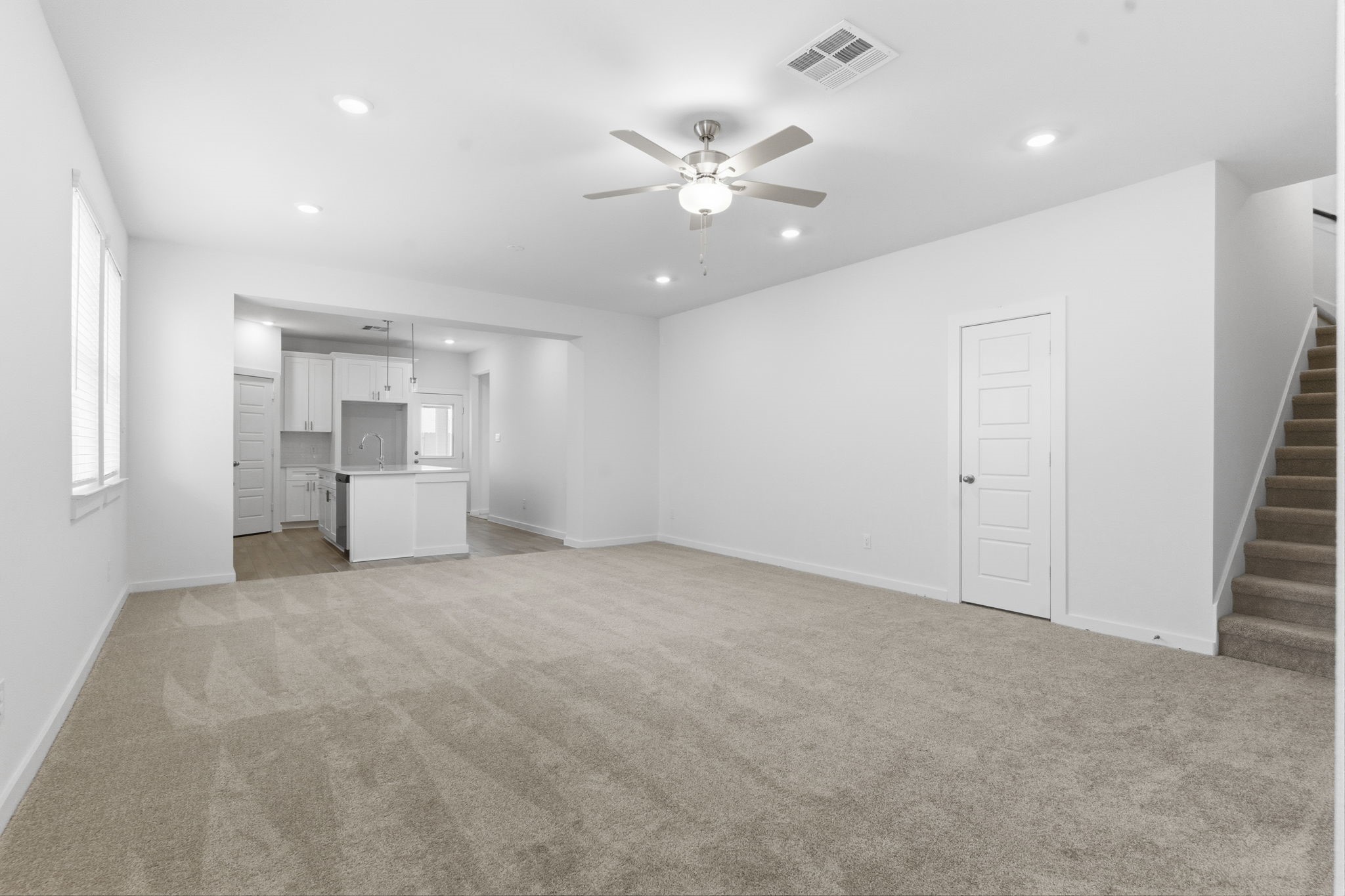 Disclaimer: Image is for illustrative purposes only and may not represent the actual property, features, finishes, or amenities. Actual property details may vary.