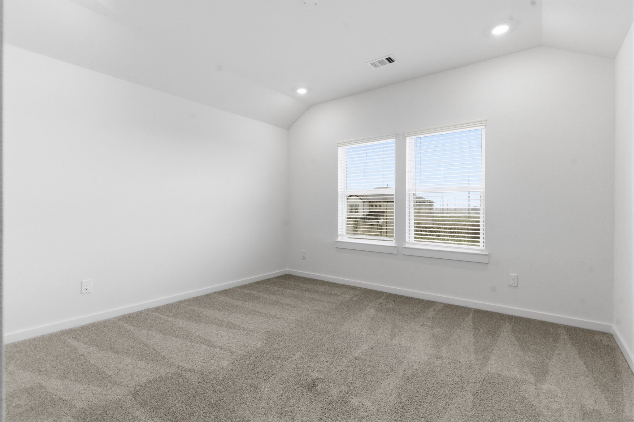 Disclaimer: Image is for illustrative purposes only and may not represent the actual property, features, finishes, or amenities. Actual property details may vary.