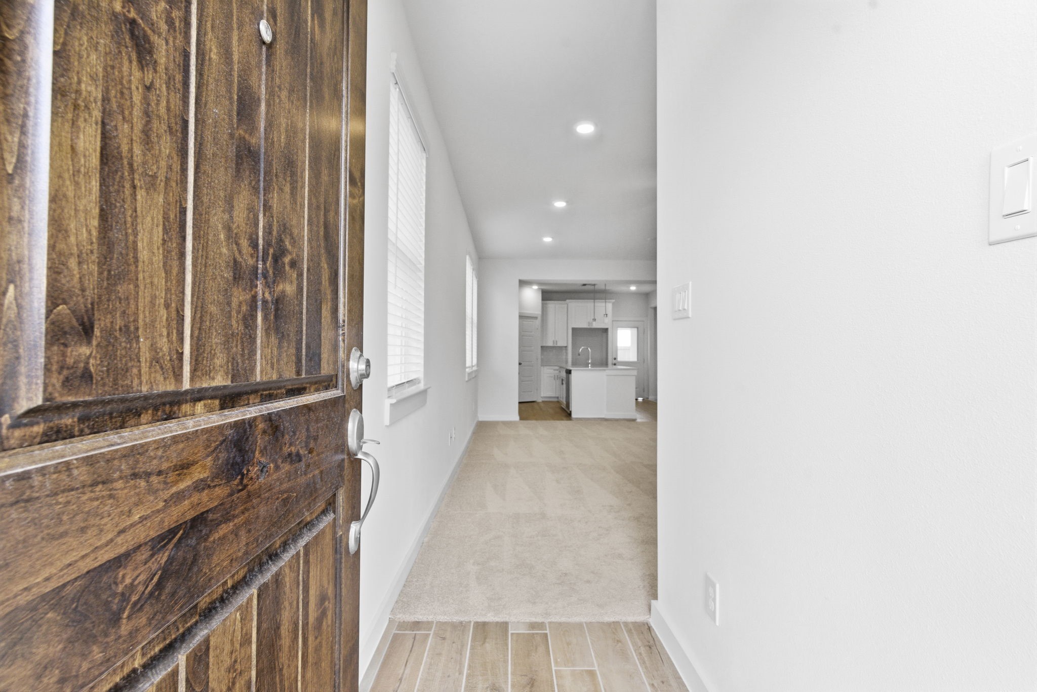 Disclaimer: Image is for illustrative purposes only and may not represent the actual property, features, finishes, or amenities. Actual property details may vary.