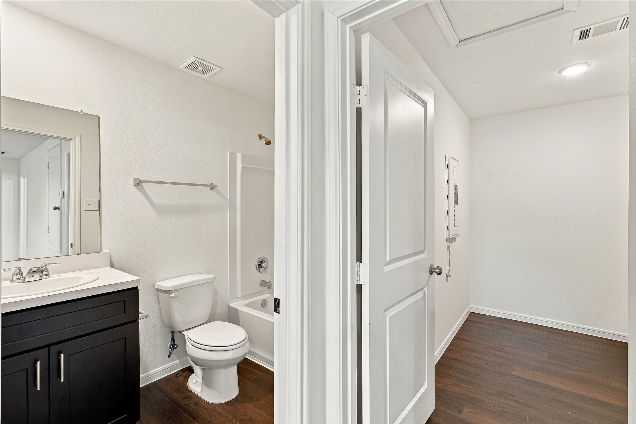 Full Bathroom & Utility Room upstairs (BRAND NEW Full Sized Washer & Dryer included!)