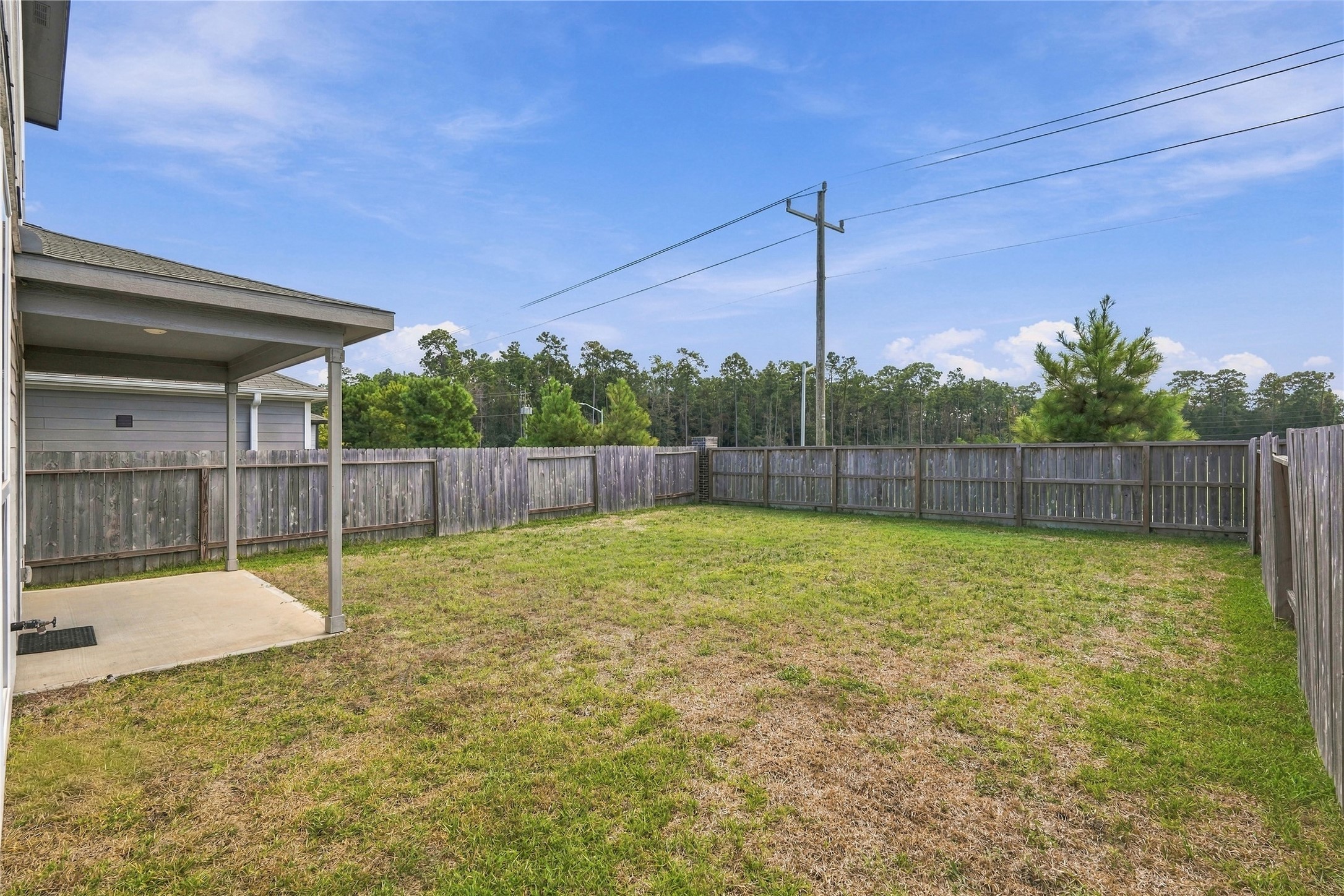 Great yard size AND NO REAR NEIGHBORS!