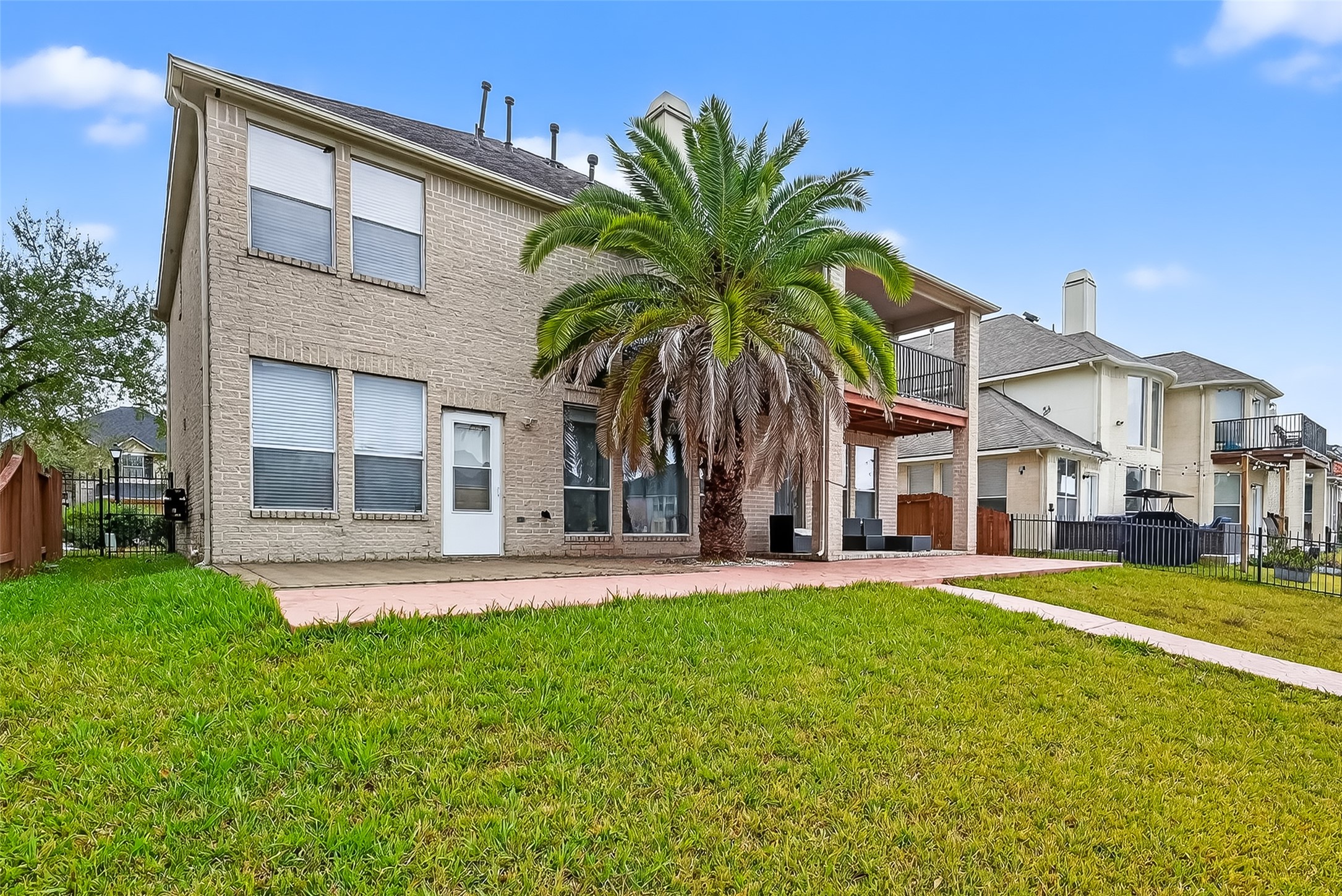 14419 Manorbier Lane, Sugar Land, TX 77498