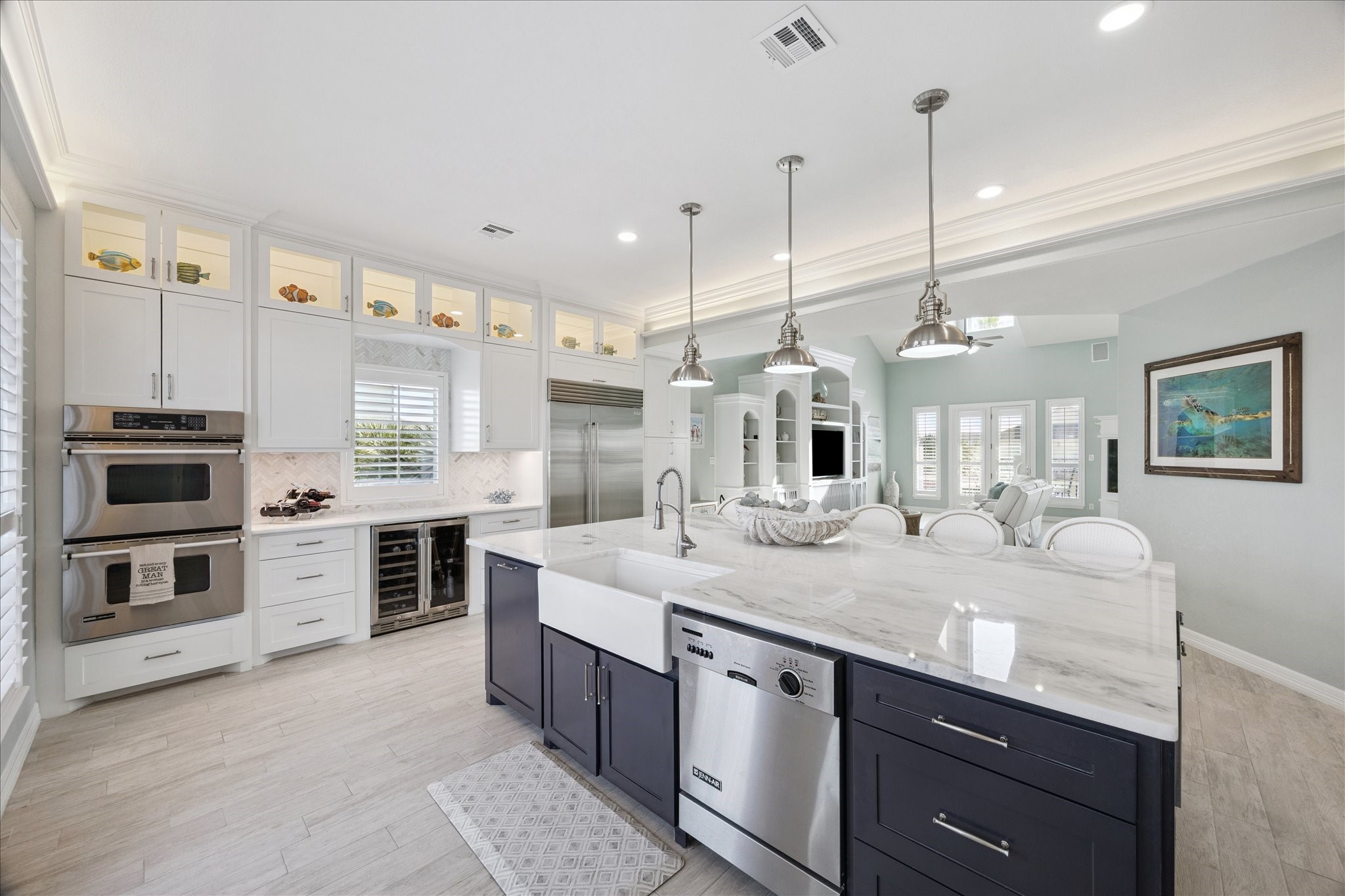 241 Tamana Drive, Tiki Island, TX 77554