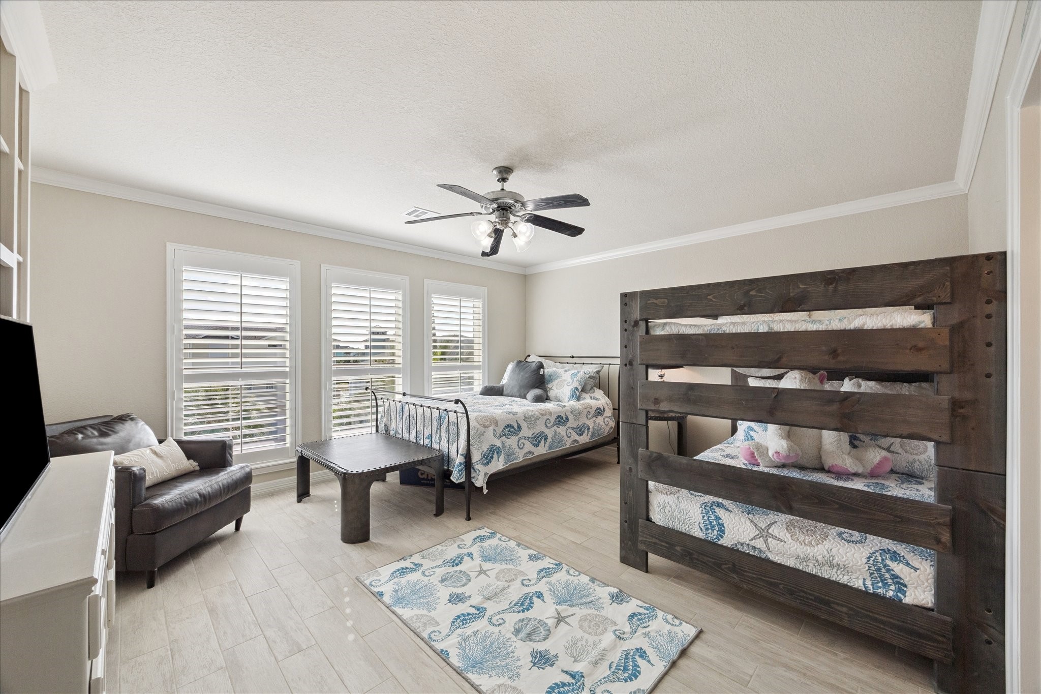 oversized guestroom built for one complete family