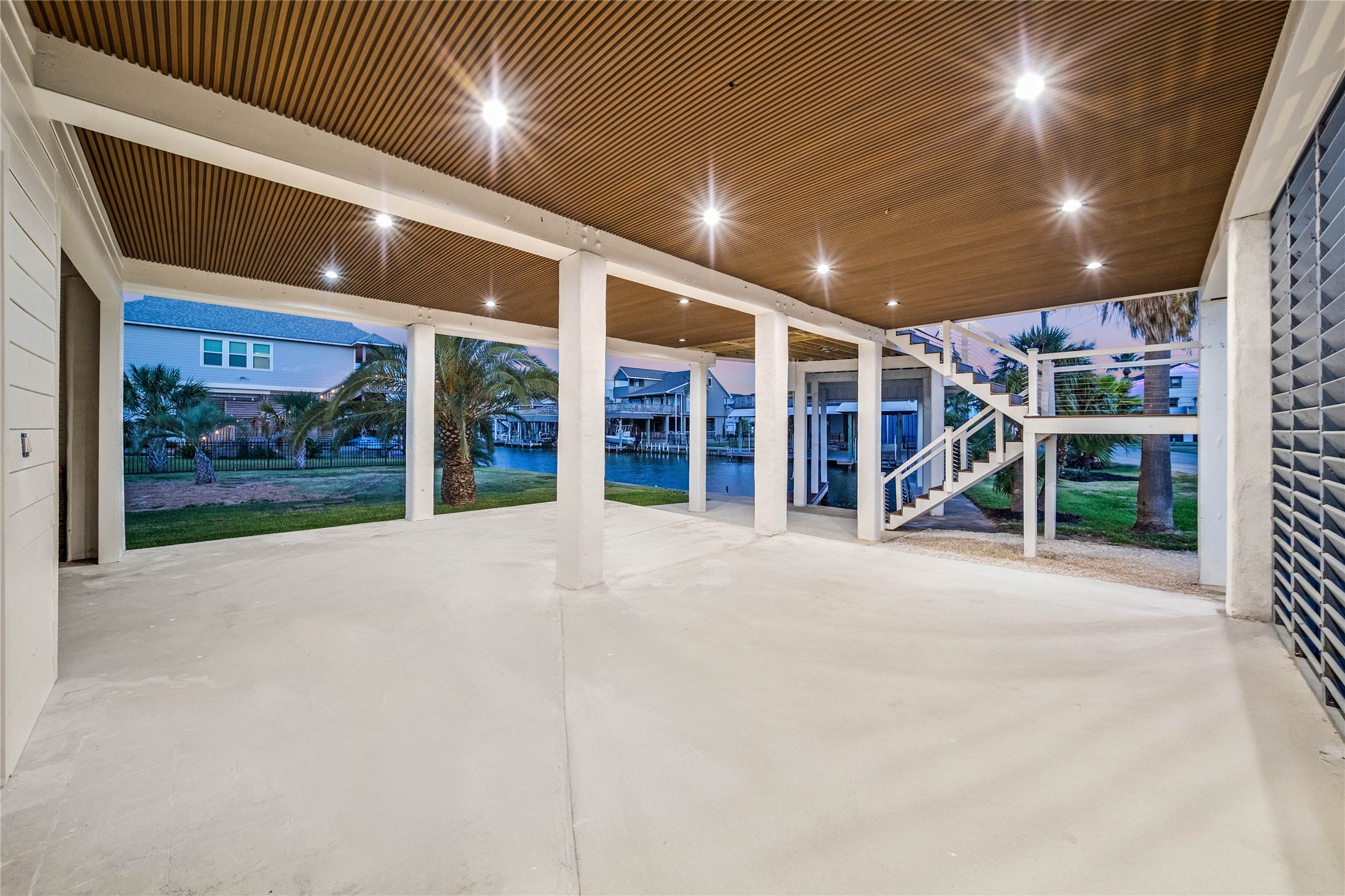 Spacious covered outdoor area provides plenty of room for entertaining while enjoying the coastal breeze.