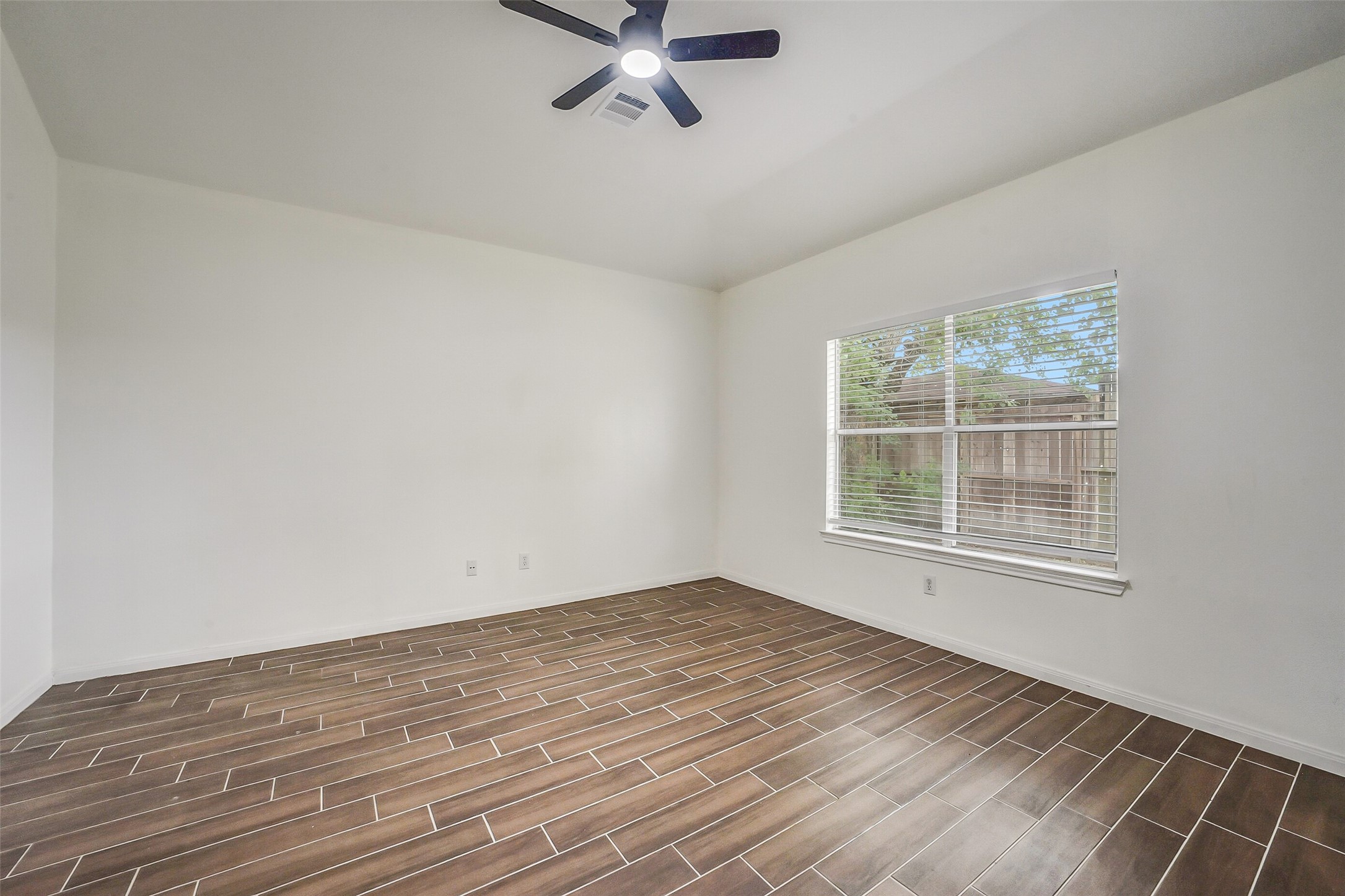7002 Plaza Del Sol Drive, Houston, TX 77083