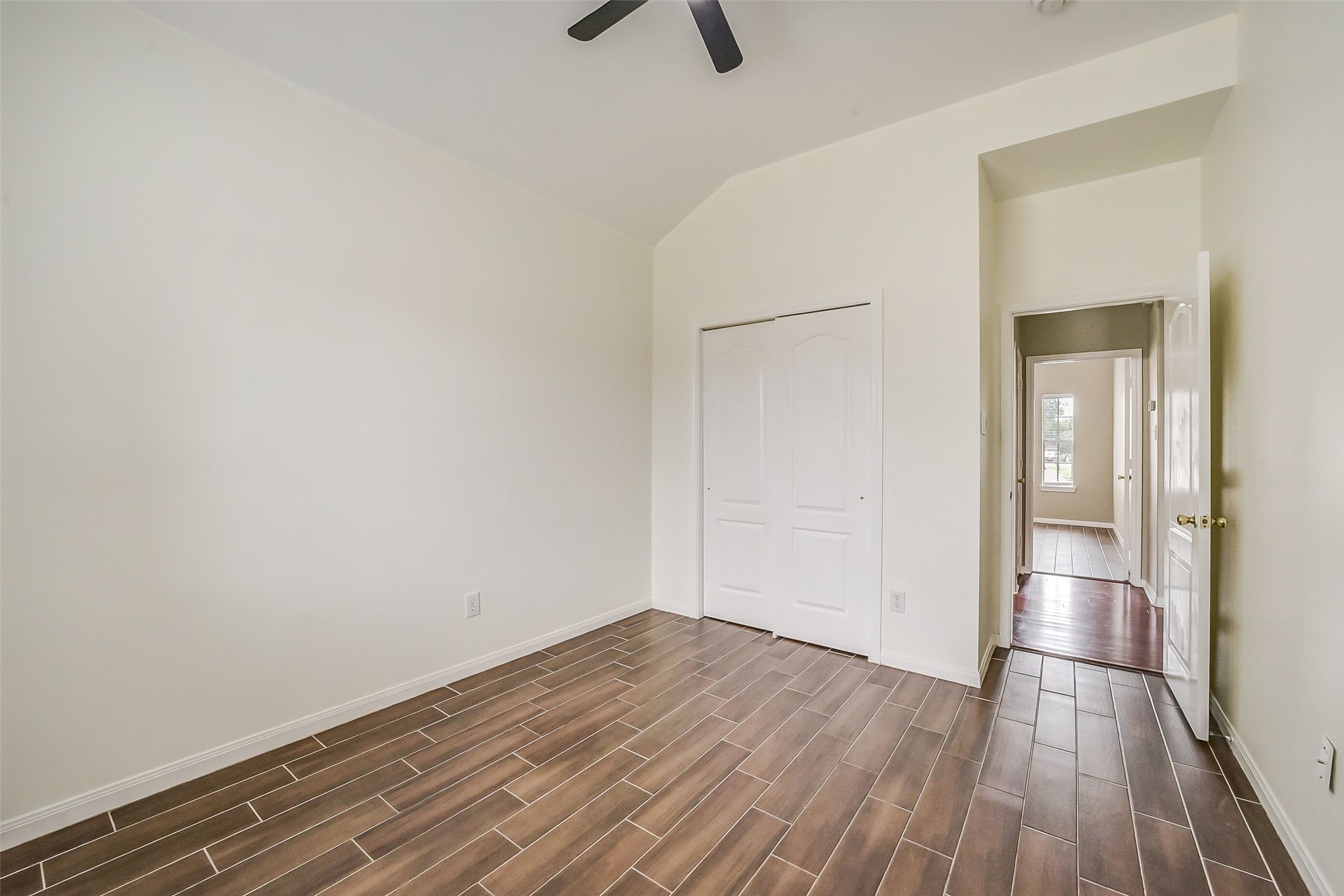 7002 Plaza Del Sol Drive, Houston, TX 77083
