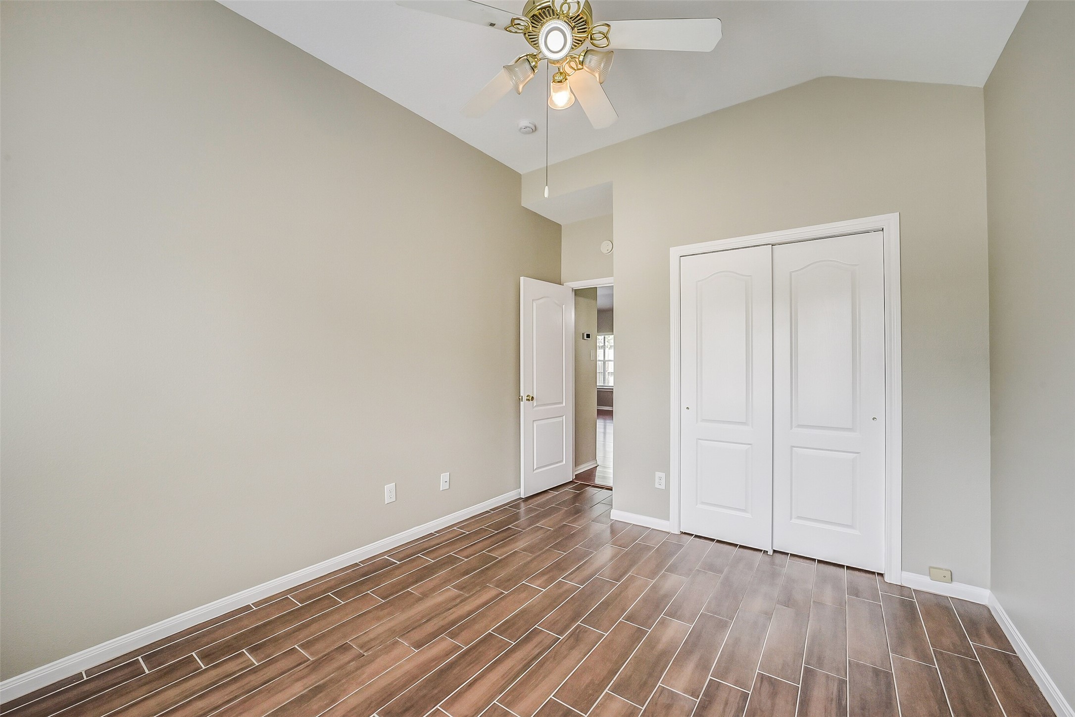 7002 Plaza Del Sol Drive, Houston, TX 77083